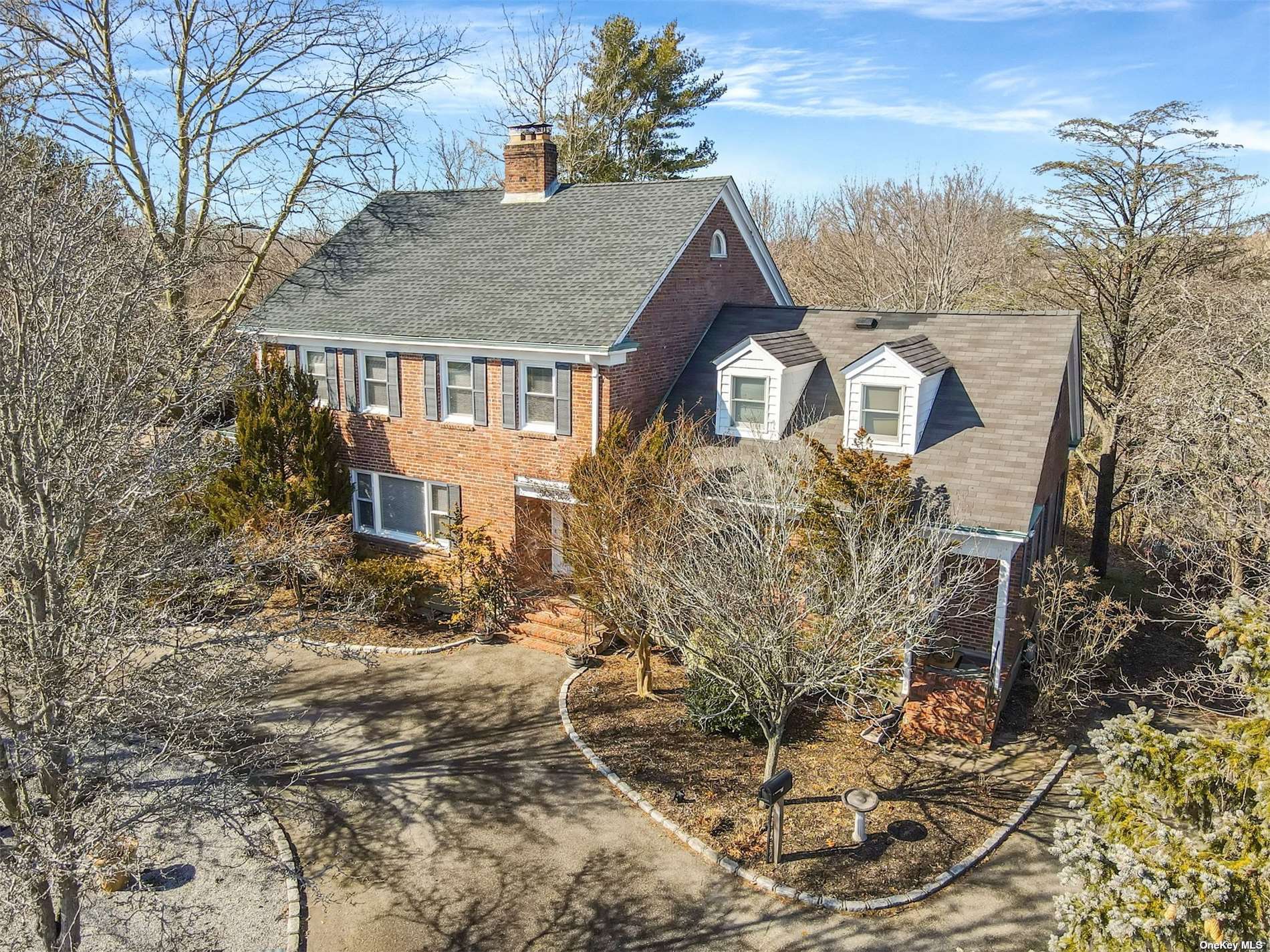 #1 photo, 33 Woodhull Avenue, 東長島 Riverhead , NY 11901