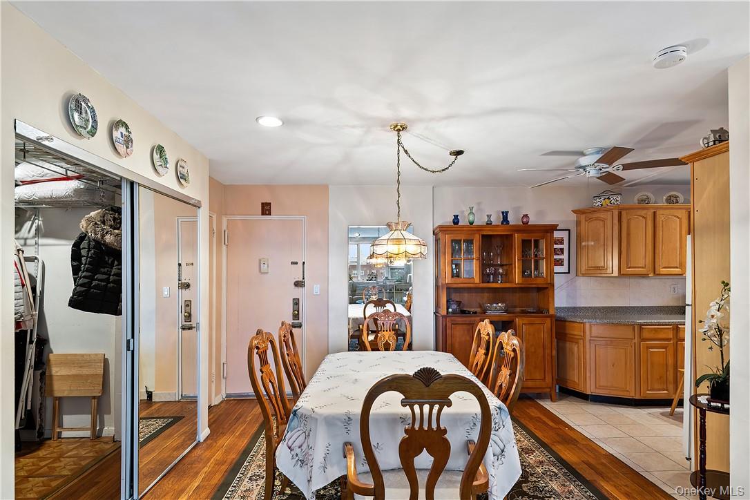 #9 photo, 525 W 236 Street, Bronx , NY 10463