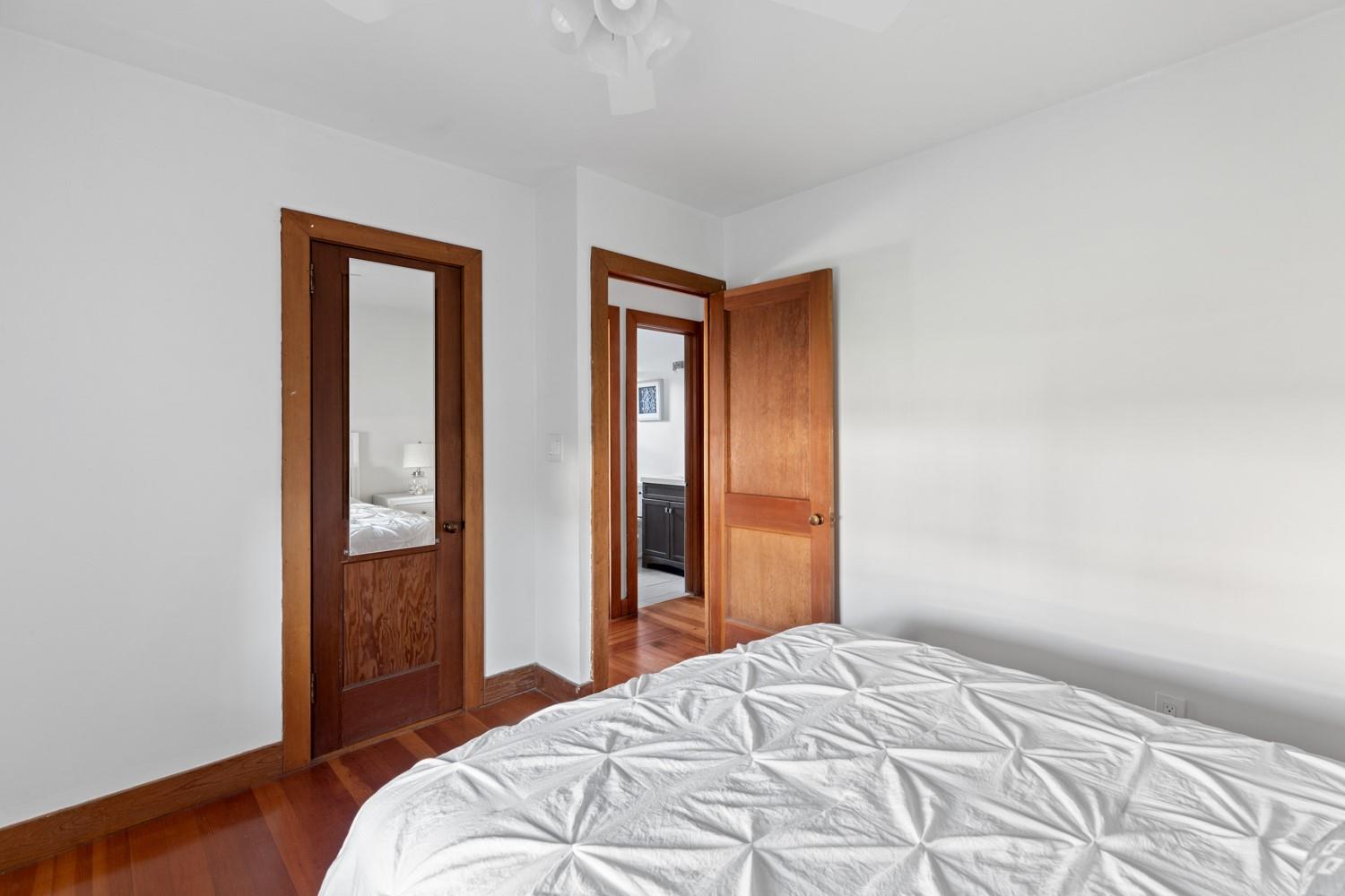 #13 photo, 38 Homesite Avenue, Seaview , NY 11770