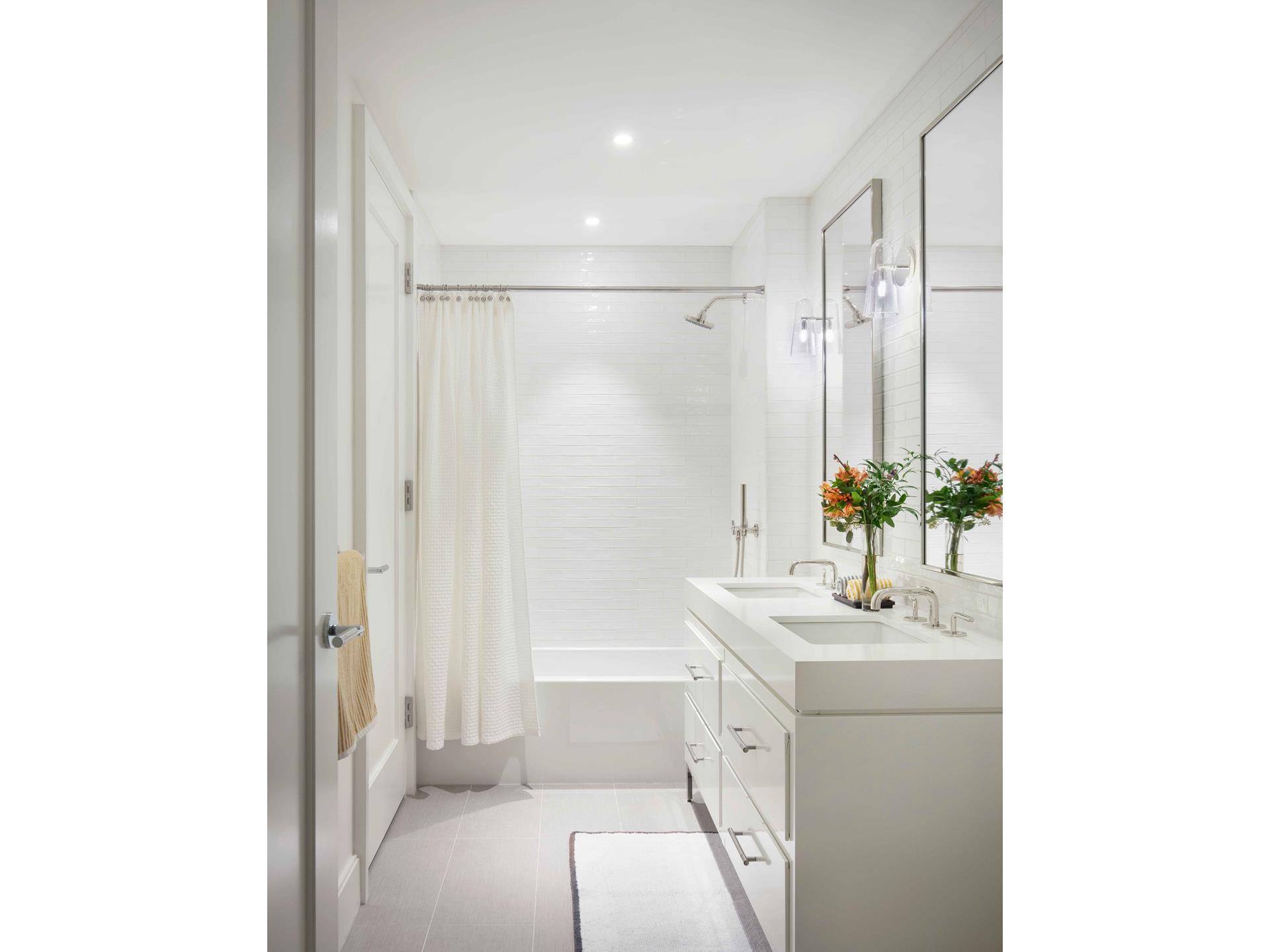 #8 photo, 212 W 72ND Street, マンハッタン Lincoln Square , NY 10023