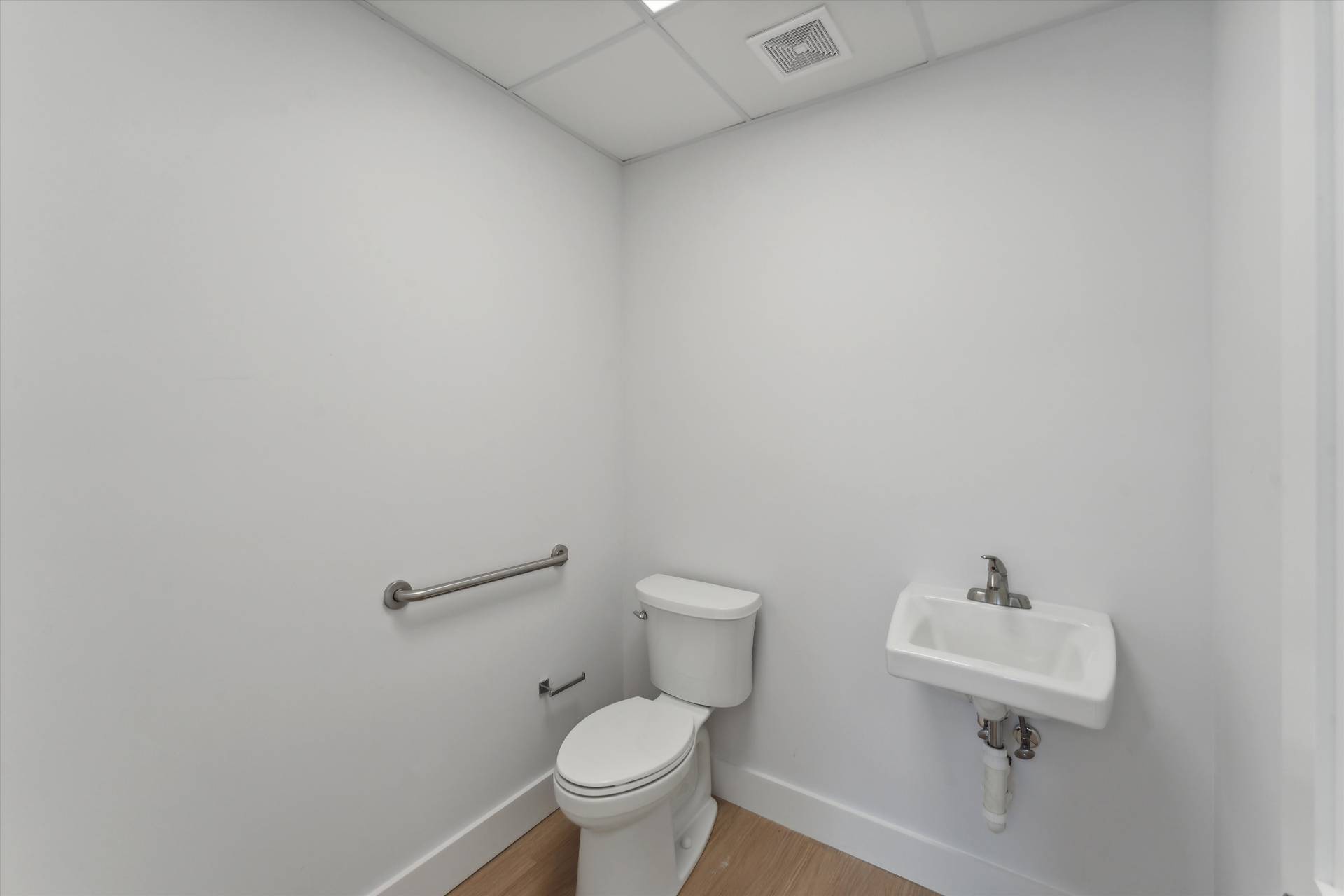 #17 photo, 3 Windmill Ln, サフォーク郡 Southampton , NY 11968