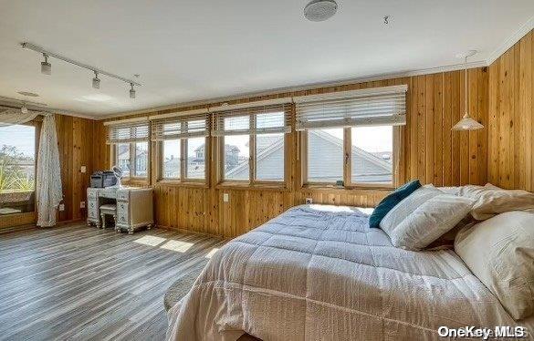 #9 photo, 332 Dehnoff Walk, Ocean Beach , NY 11770