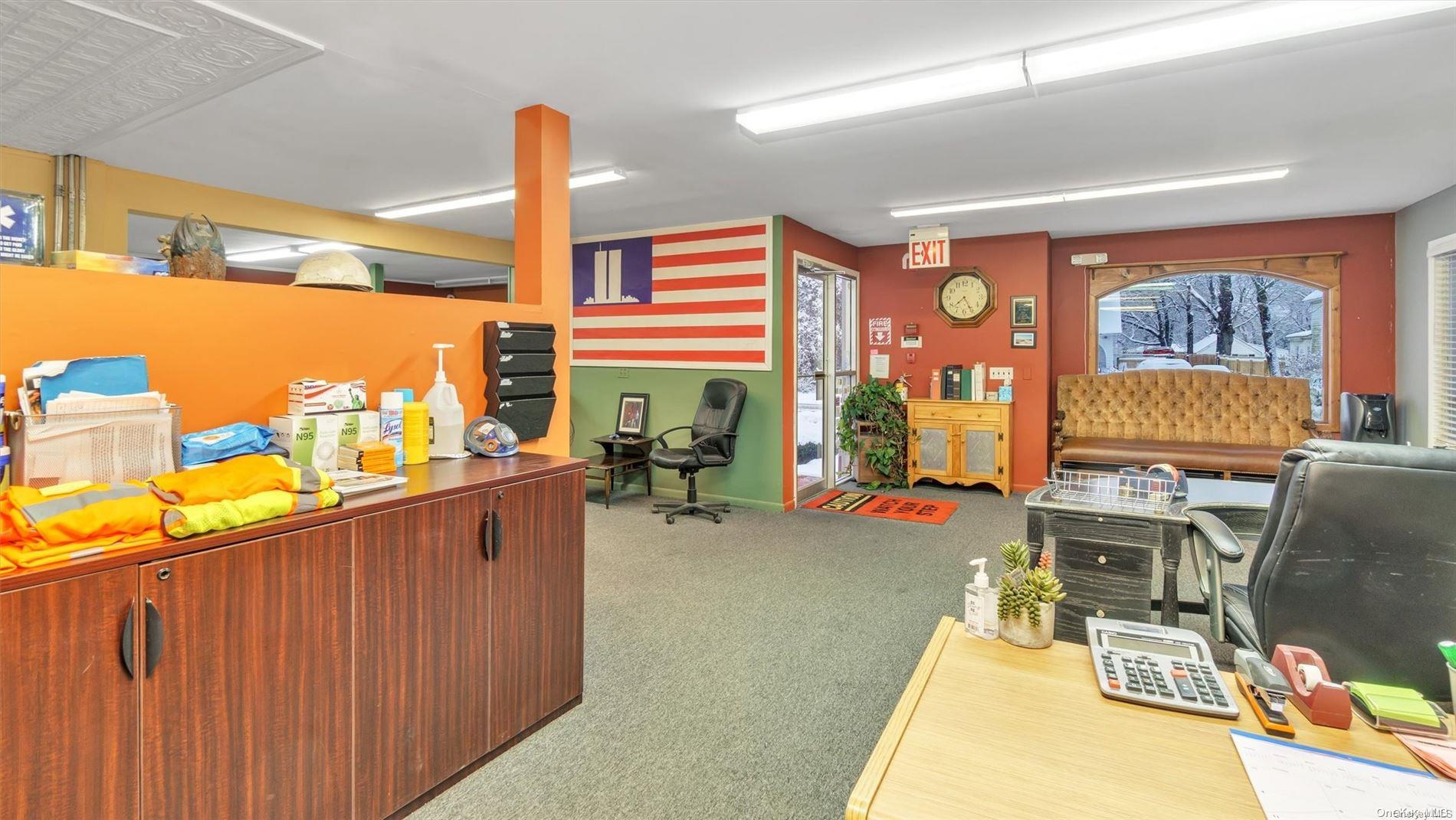 #10 photo, 32 Chichester Avenue, سوفولك Center Moriches , NY 11934