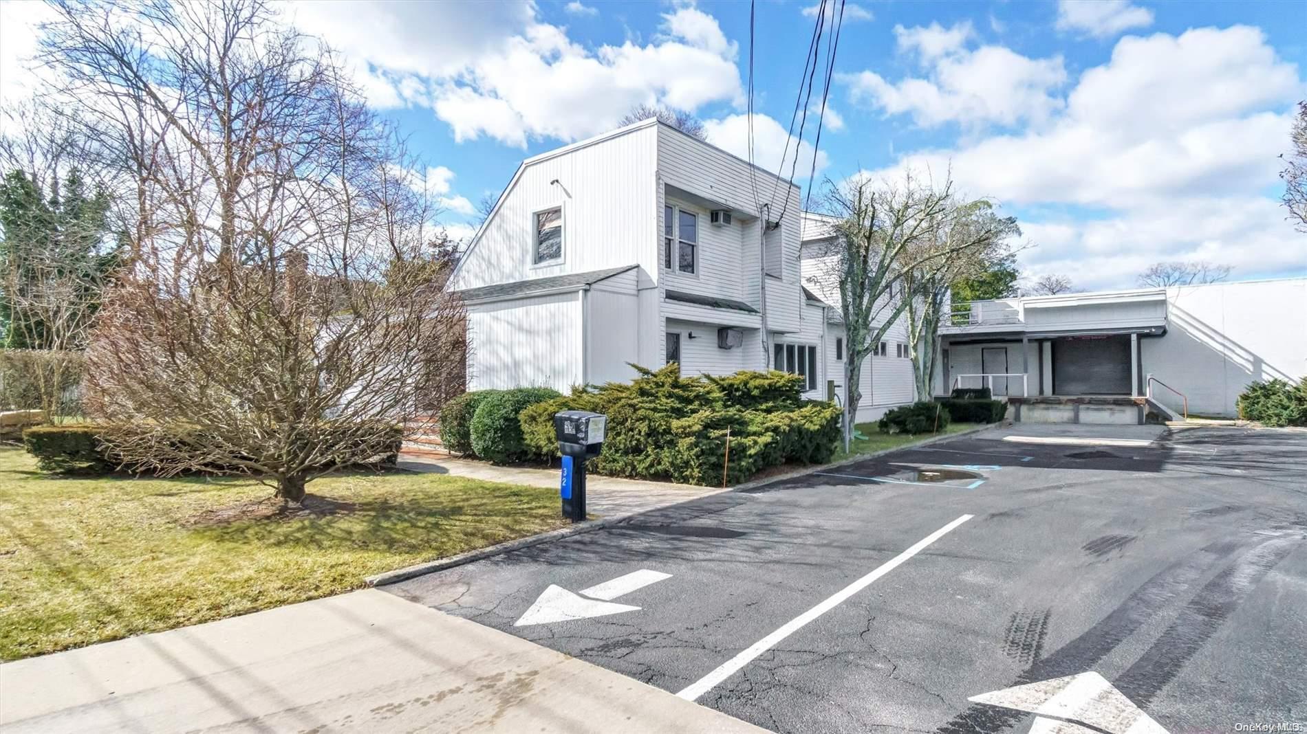 #2 photo, 32 Chichester Avenue, سوفولك Center Moriches , NY 11934