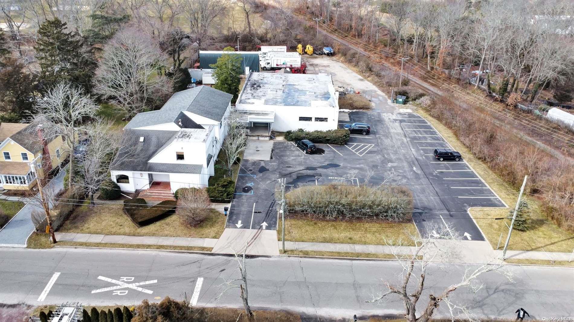 #5 photo, 32 Chichester Avenue, سوفولك Center Moriches , NY 11934