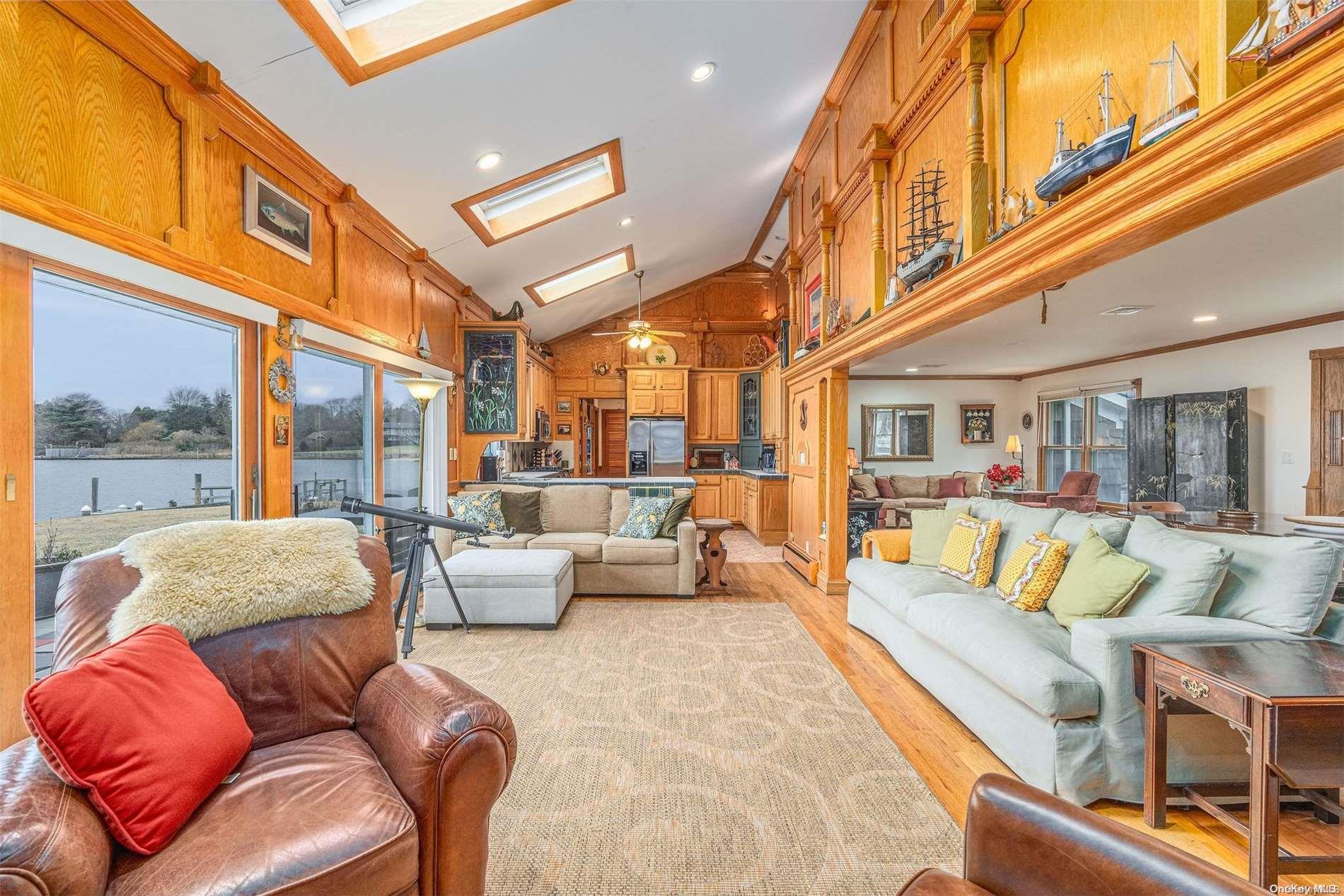 #13 photo, 28 Koral Drive, サフォーク郡 Southampton , NY 11968