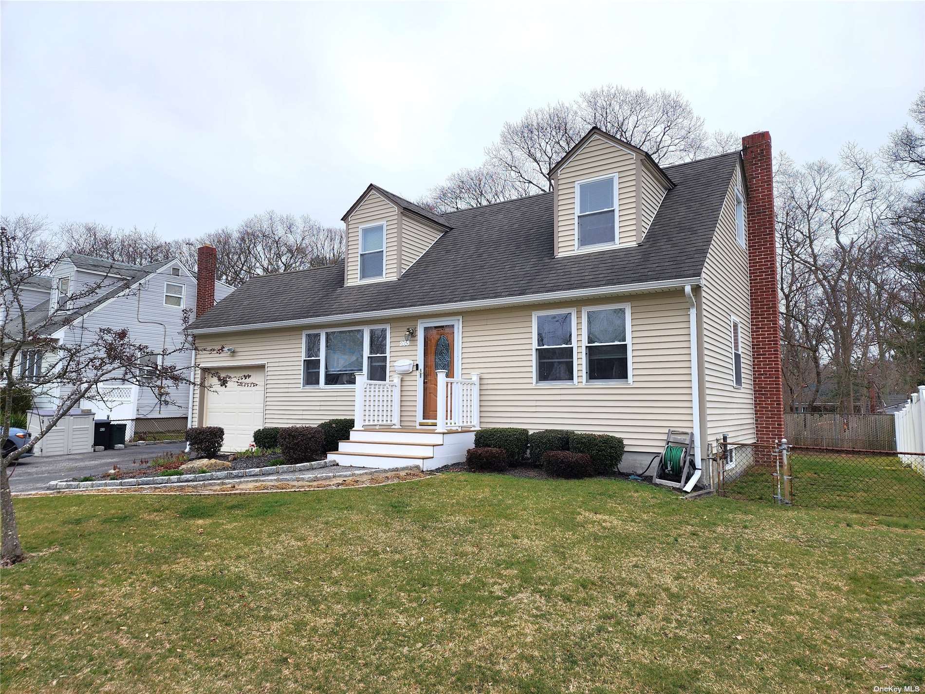 #1 photo, 265 Schoenfeld Boulevard, サフォーク郡 Patchogue , NY 11772