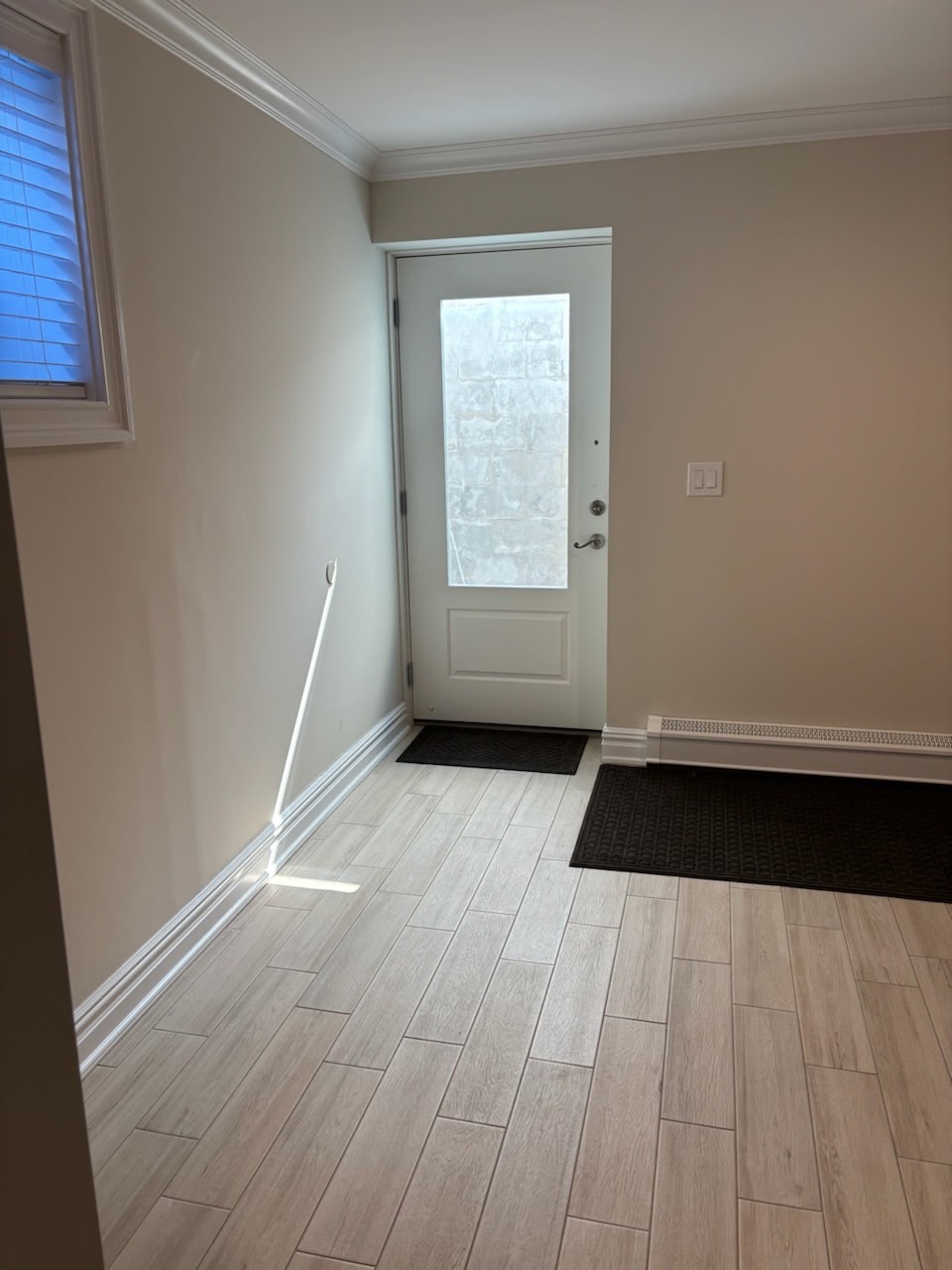 #24 photo, 11 Mark Twain Lane, E. Setauket , NY 11733