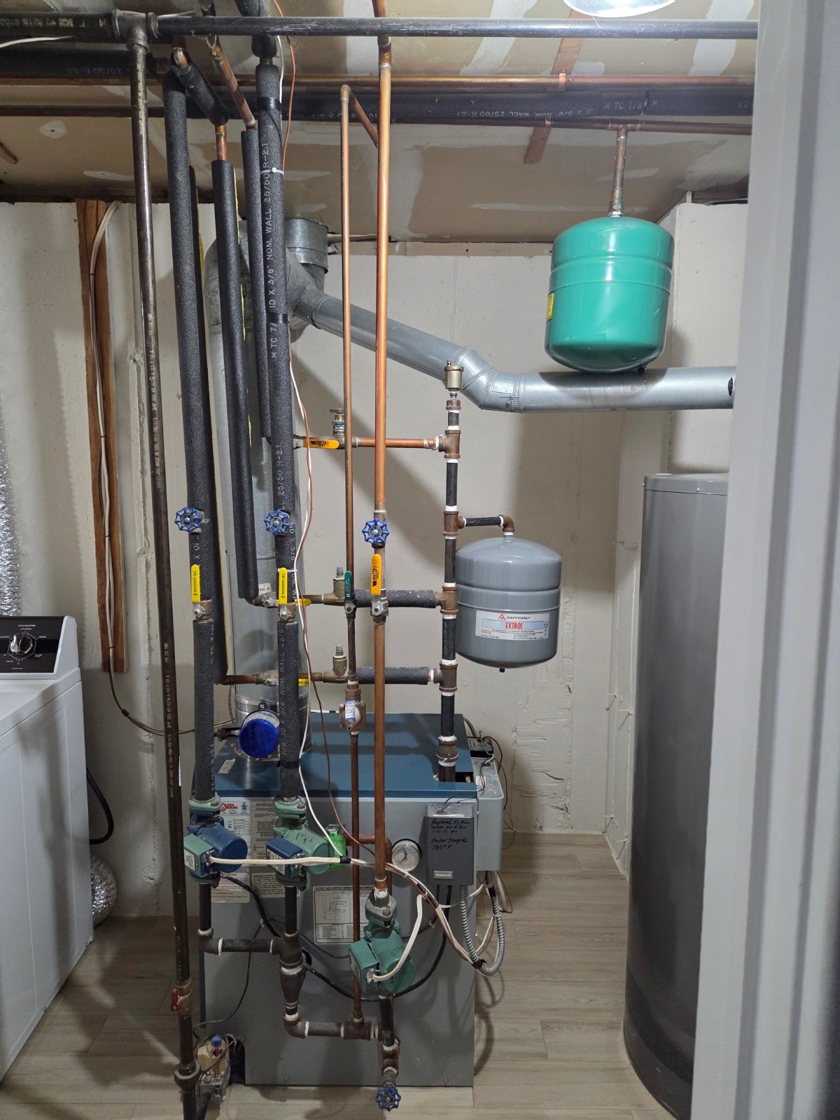 #32 photo, 11 Mark Twain Lane, E. Setauket , NY 11733