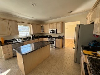 #9 photo, 11 Mark Twain Lane, E. Setauket , NY 11733