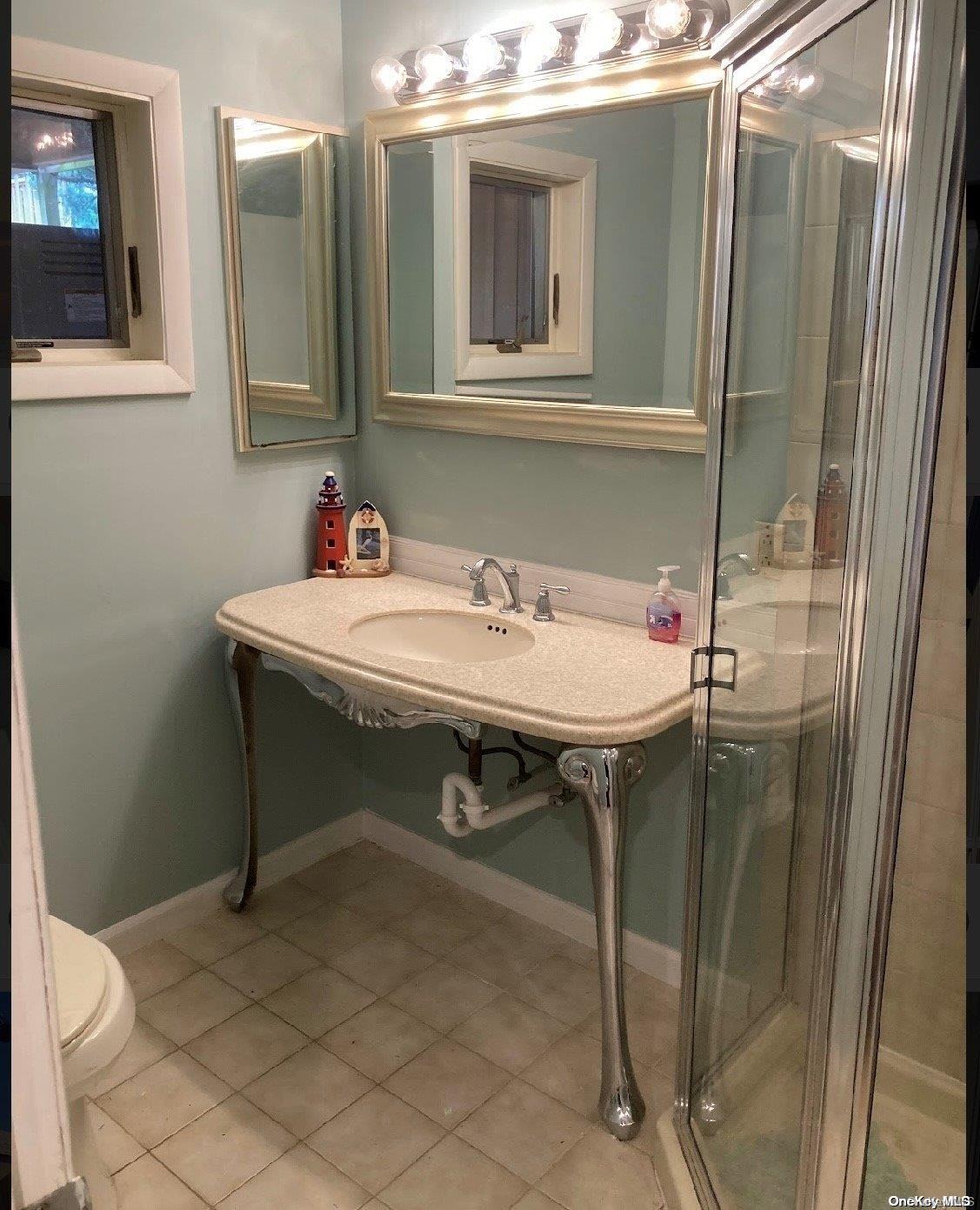 #10 photo, 50 Clipper Roadway, Corneille Estates , NY 11770