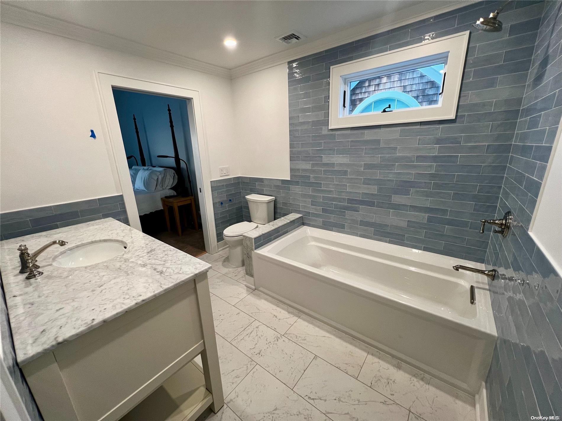 #13 photo, 23A Oakhurst, サフォーク郡 Hampton Bays , NY 11946