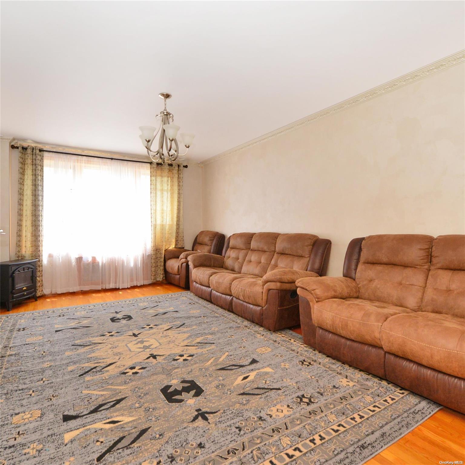 #4 photo, 99-15 66th Avenue, クイーンズ区 Rego Park , NY 11374