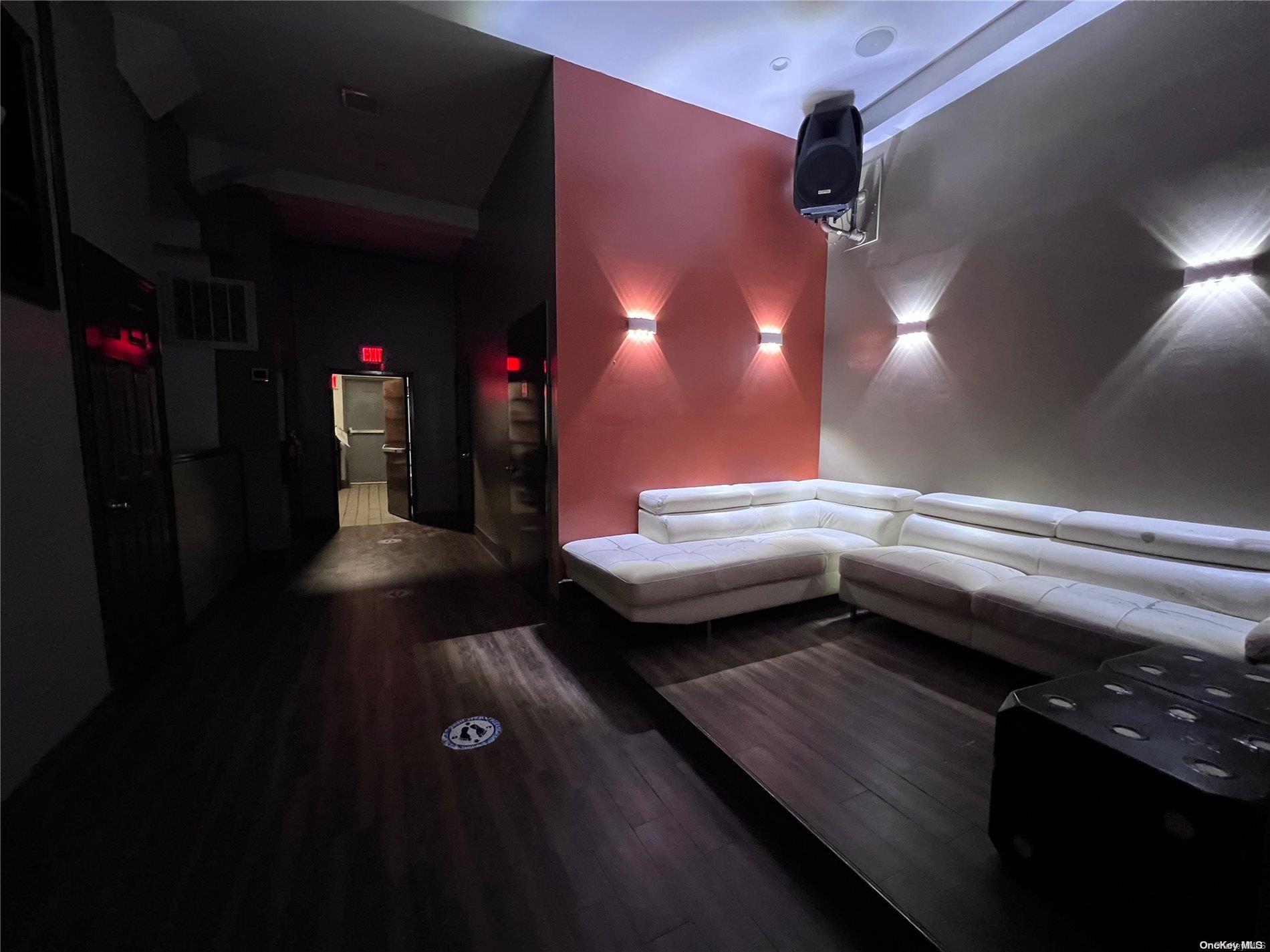 #6 photo, 230-08 S Conduit Avenue, クイーンズ区 Springfield Gardens , NY 11413