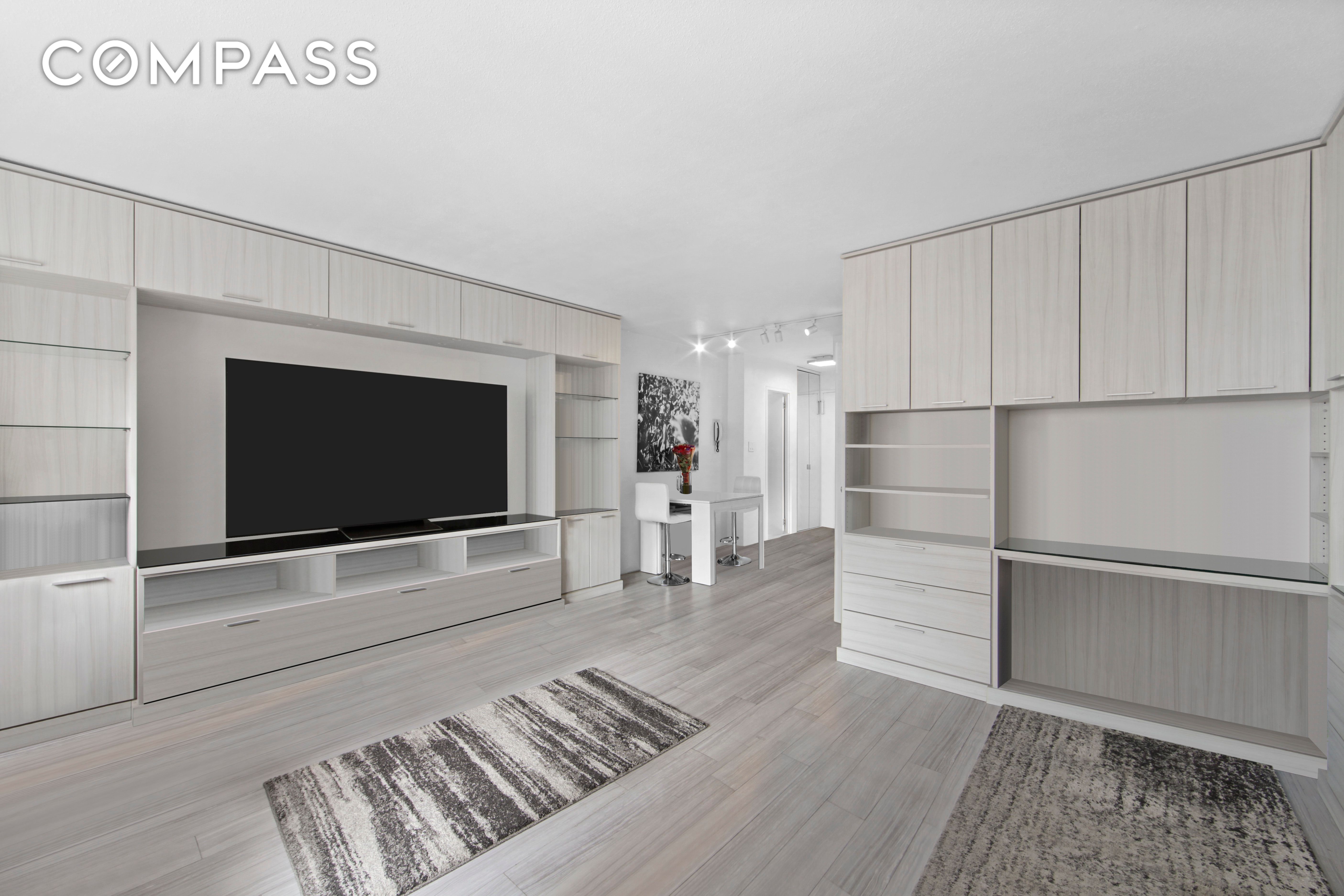 #1 photo, 220 E 60th Street, Lenox Hill , NY 10022