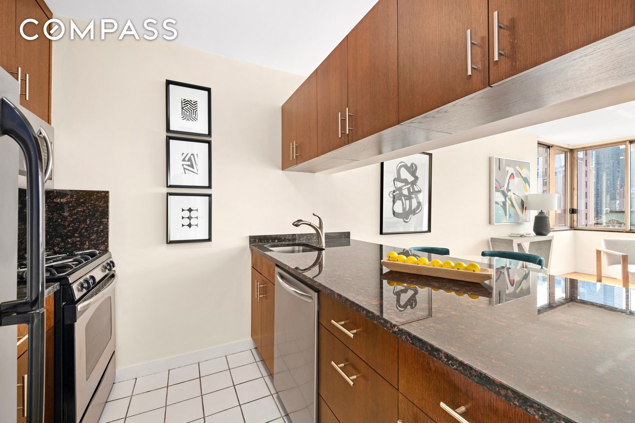 #1 photo, 350 W 50th Street, Манхэттен ‖ Hell's Kitchen , NY 10019