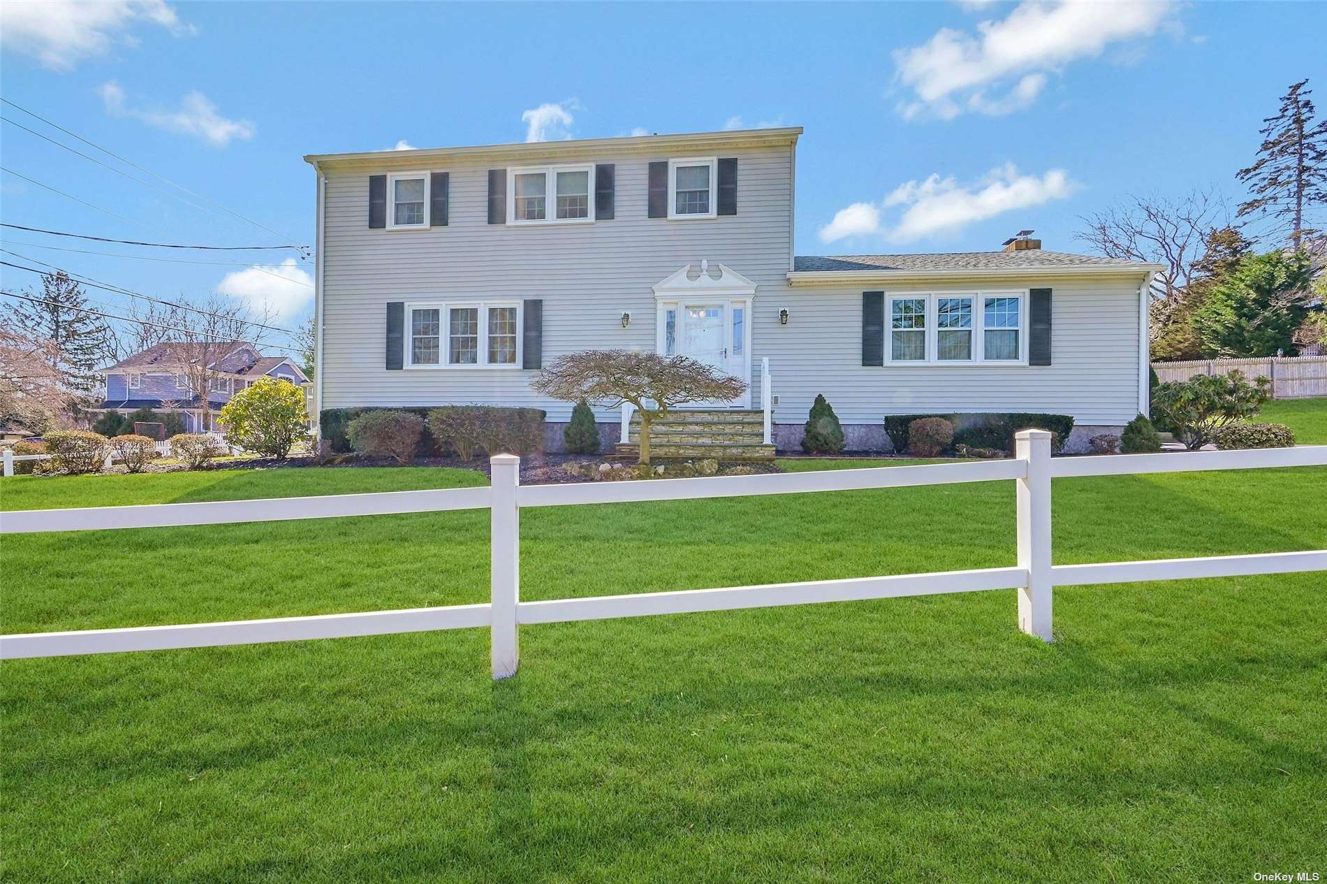 #1 photo, 46 Westfield Drive, Centerport , NY 11721