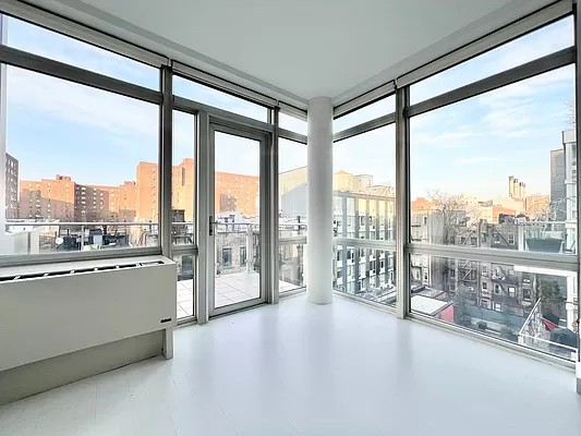 #1 photo, 425 E 13th Street, Манхэттен ‖ East Village , NY 10009