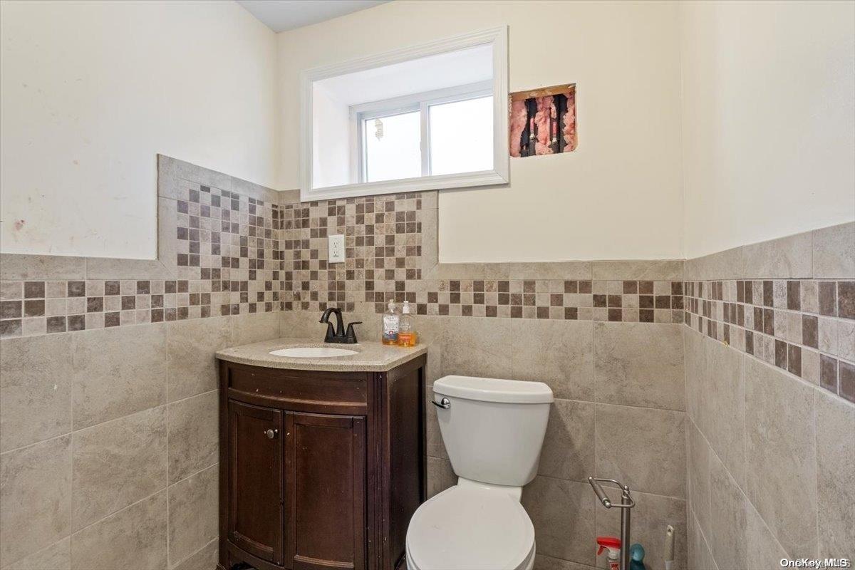 #12 photo, 142-25 Latham Lane, Jamaica , NY 11434