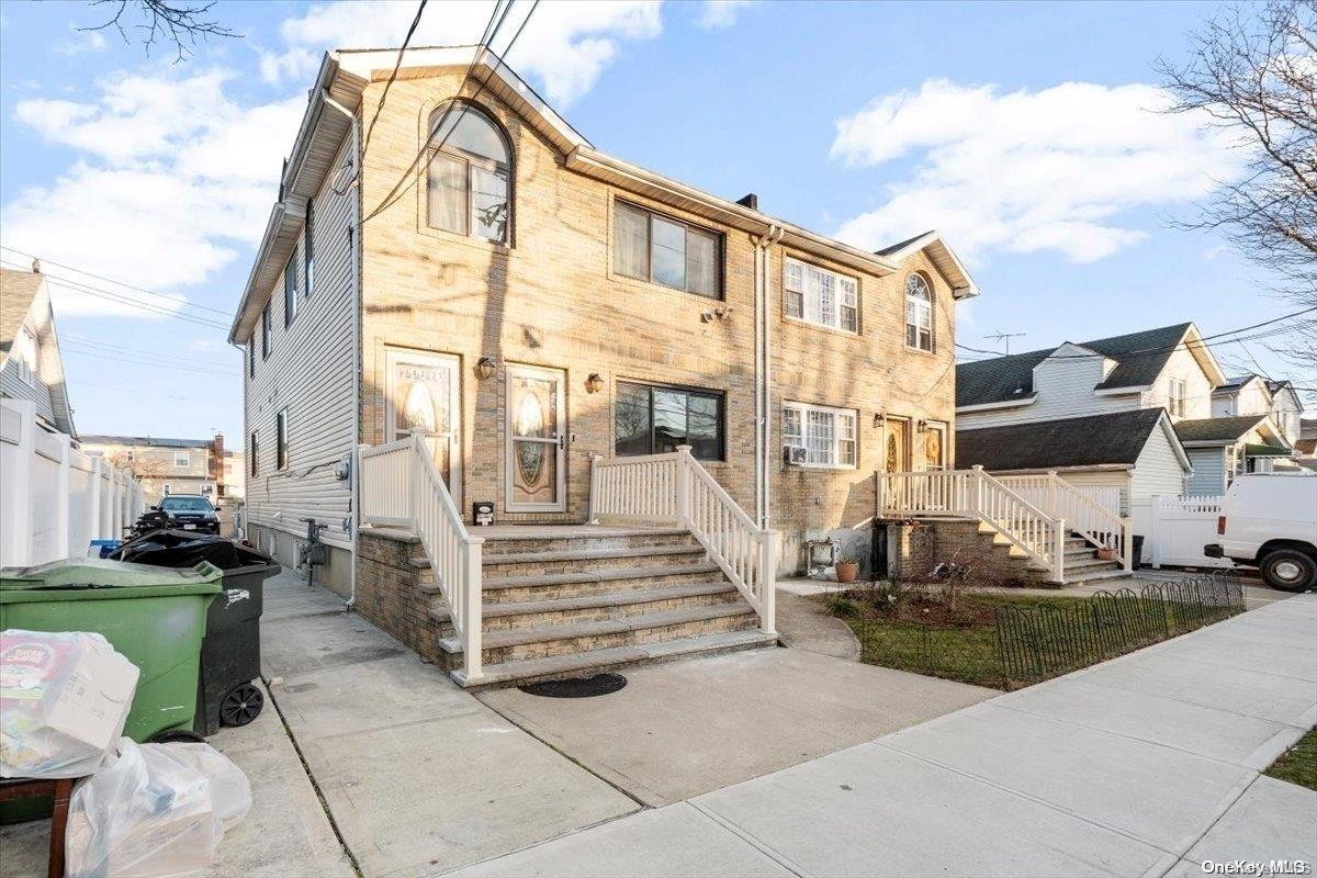 #18 photo, 142-25 Latham Lane, Jamaica , NY 11434