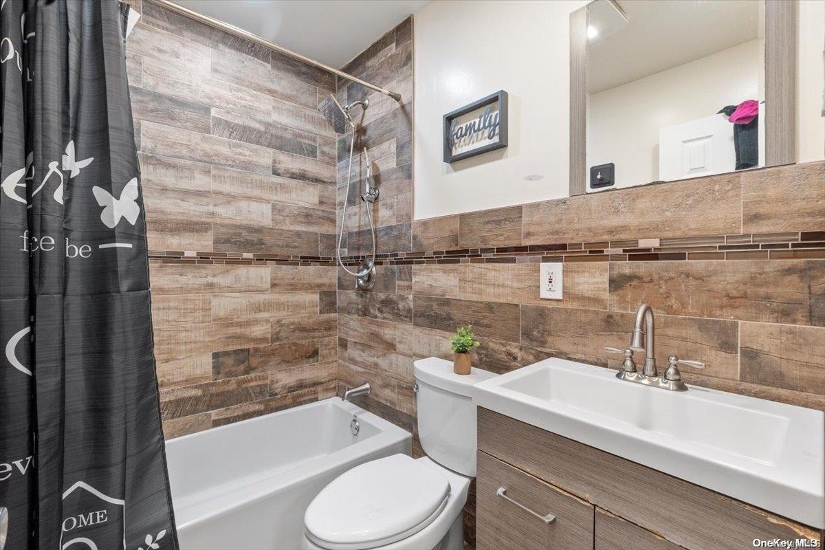 #4 photo, 142-25 Latham Lane, Jamaica , NY 11434