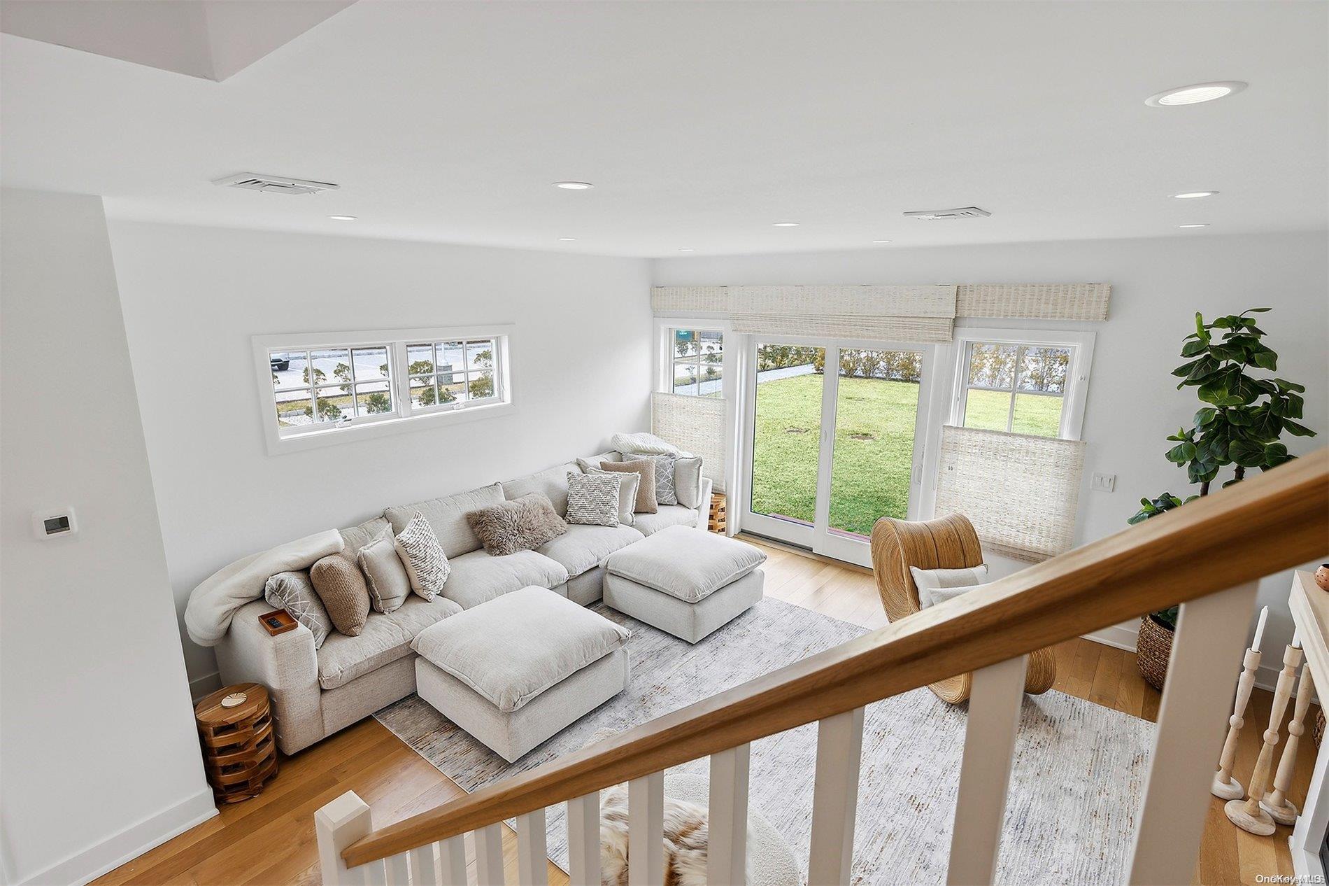 #10 photo, 68 Foster Avenue, サフォーク郡 Hampton Bays , NY 11946