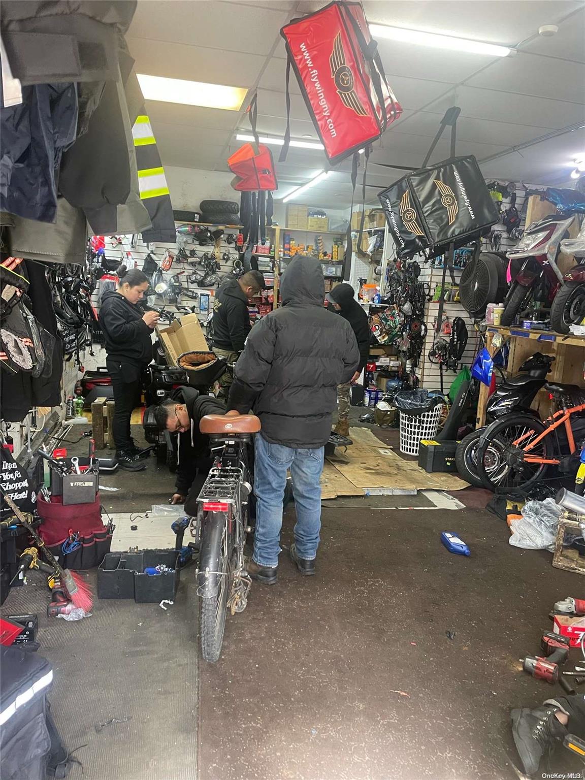 #4 photo, 98-03 37th Avenue, クイーンズ区 Flushing , NY 11368