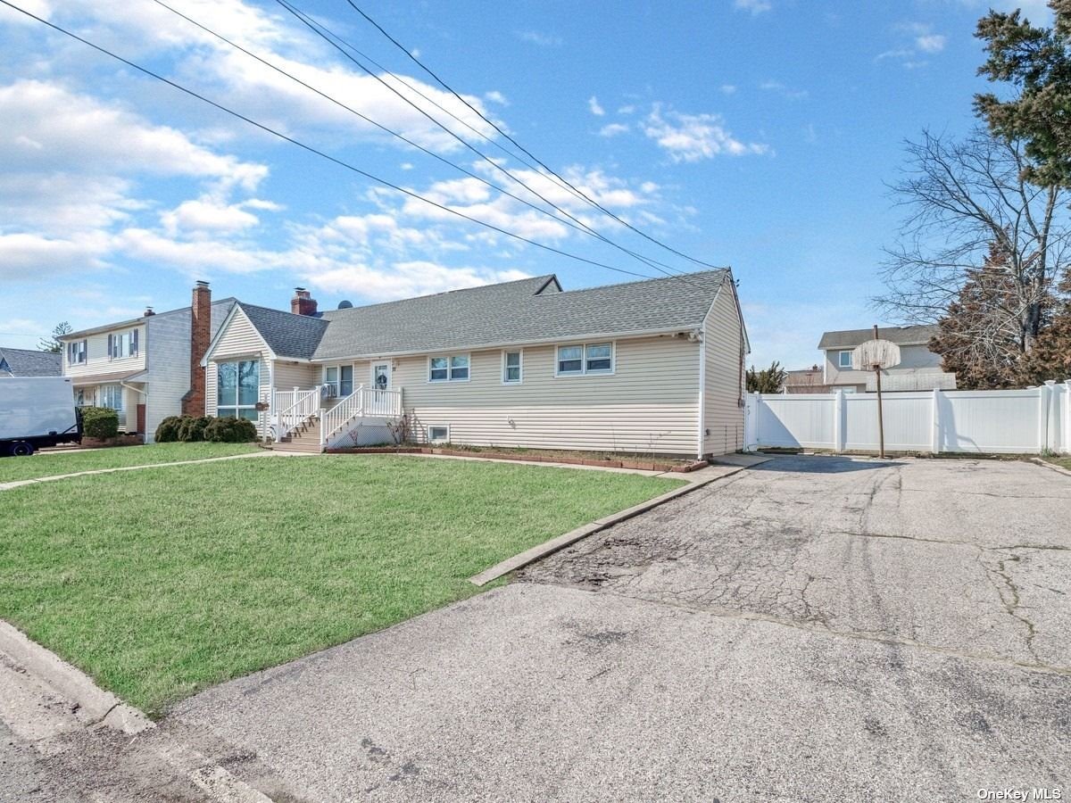 #1 photo, 12 Morton Street, East Farmingdale , NY 11735