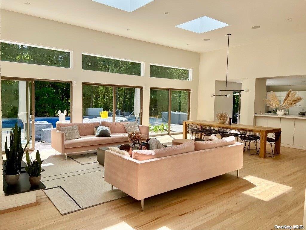 #3 photo, 8 Deer Path, सफ़ोक काउंटी Quogue , NY 11959