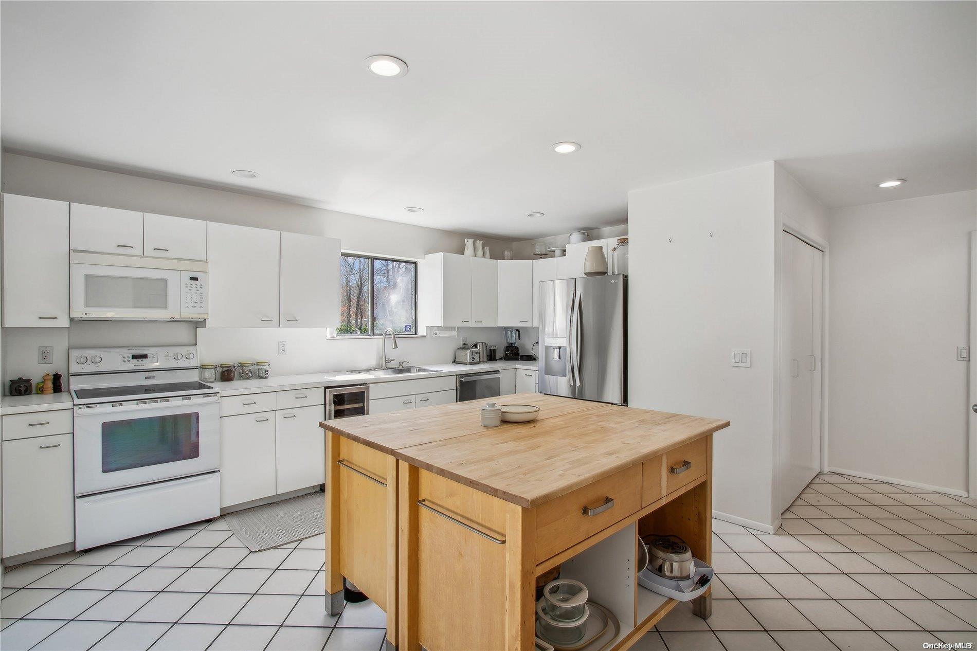 #8 photo, 8 Deer Path, सफ़ोक काउंटी Quogue , NY 11959