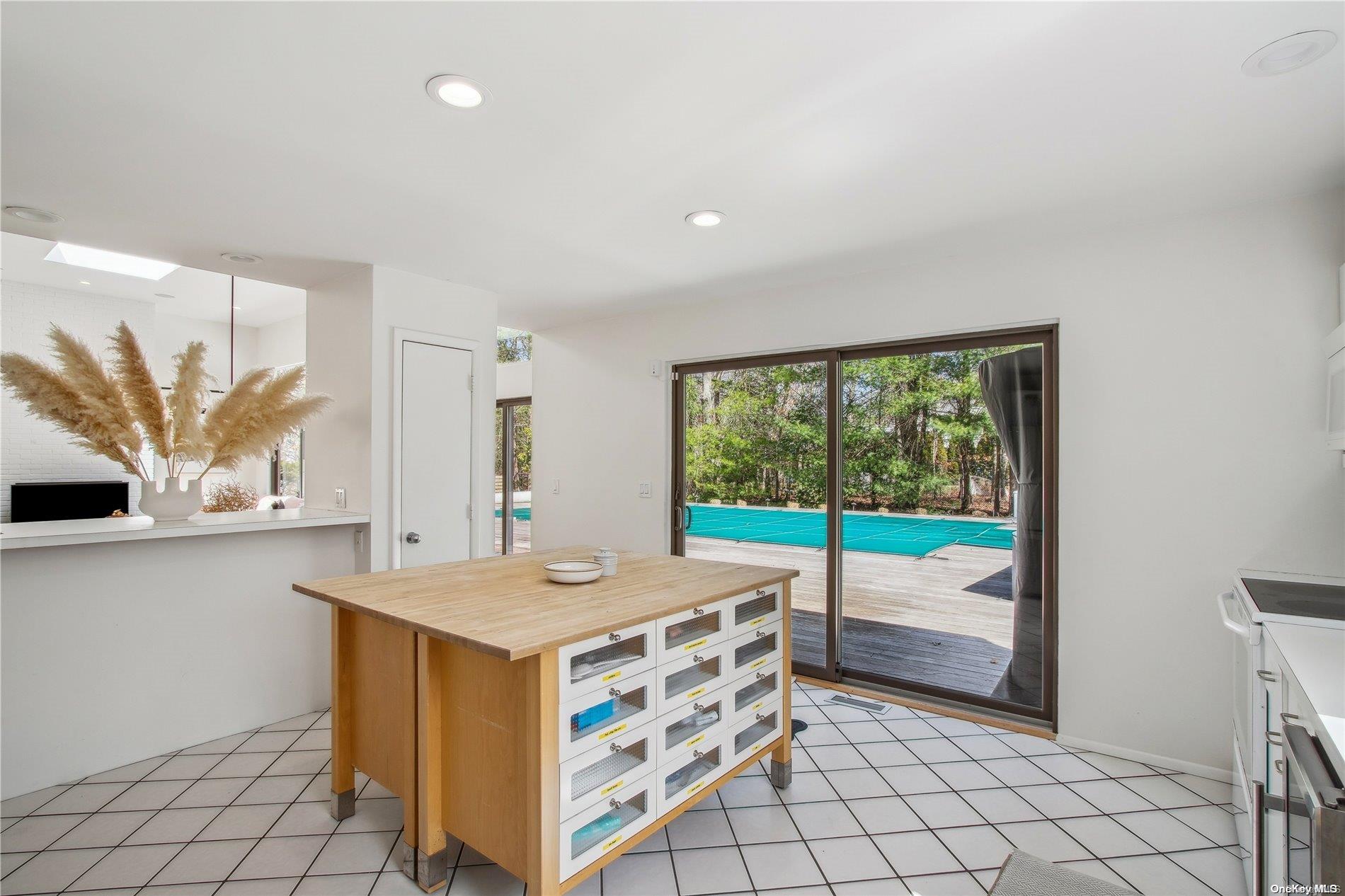 #9 photo, 8 Deer Path, सफ़ोक काउंटी Quogue , NY 11959