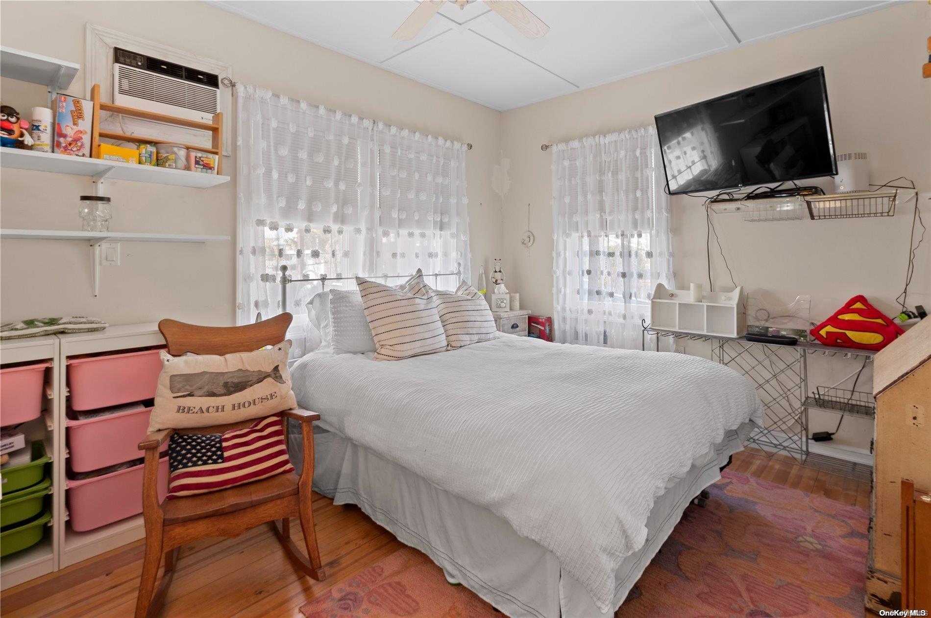 #11 photo, 653 Ocean Breeze, Ocean Beach , NY 11770