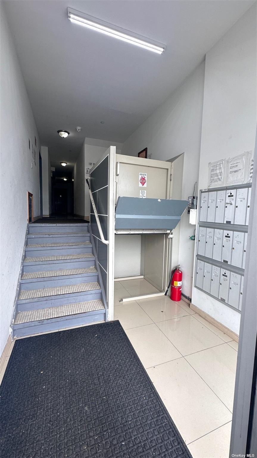 #9 photo, 64-26 Queens Boulevard, クイーンズ区 Woodside , NY 11377