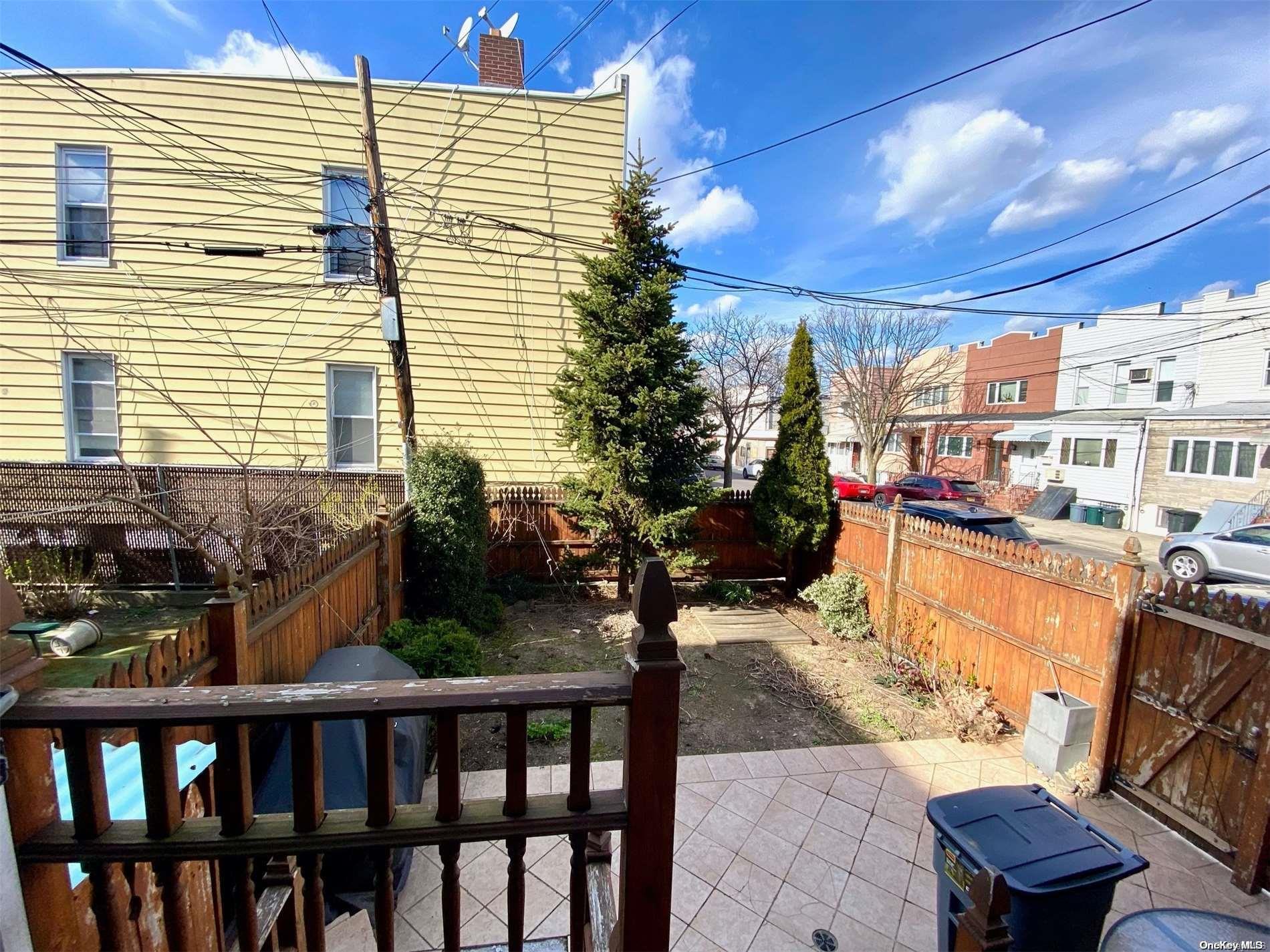 #18 photo, 71-47 Myrtle Avenue, কুইন্‌স Glendale , NY 11385