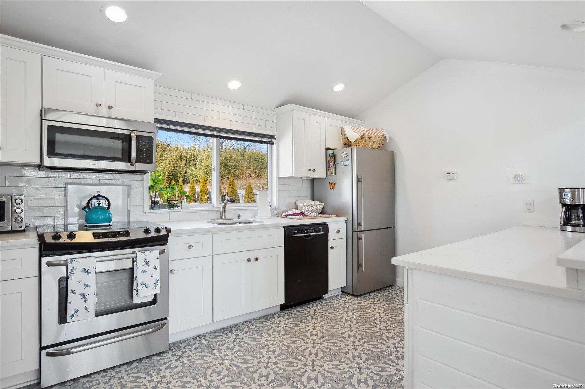 #8 photo, 66 Library Avenue, サフォーク郡 Westhampton Beach , NY 11978