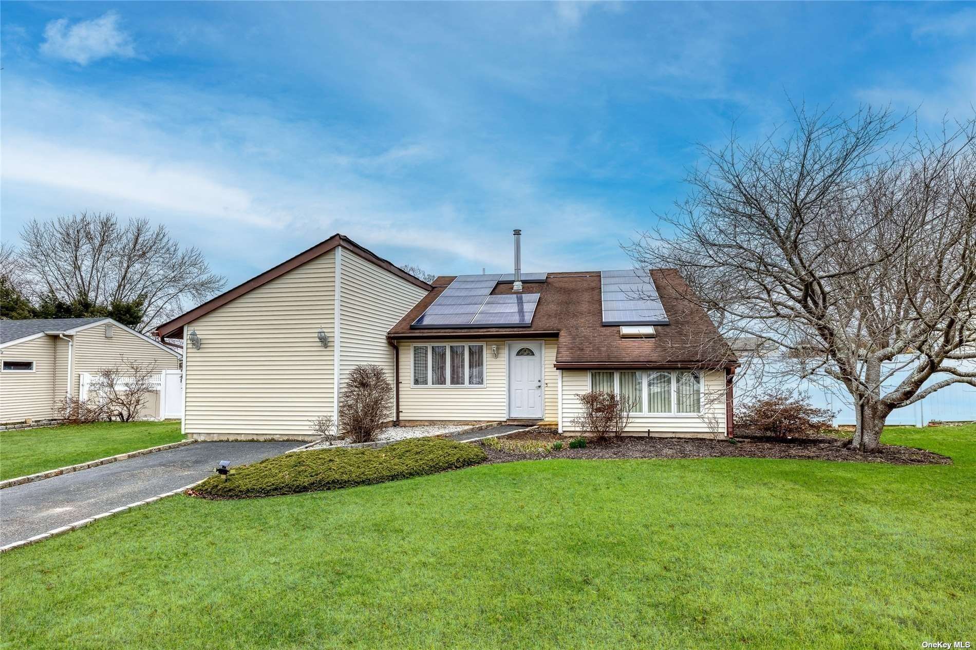 #1 photo, 5 Thrasher Avenue, Bellport , NY 11713