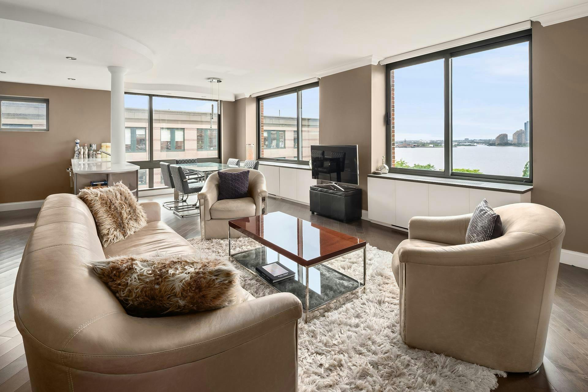 #1 photo, 2 South End Avenue 9K, Battery Park City , NY 10280