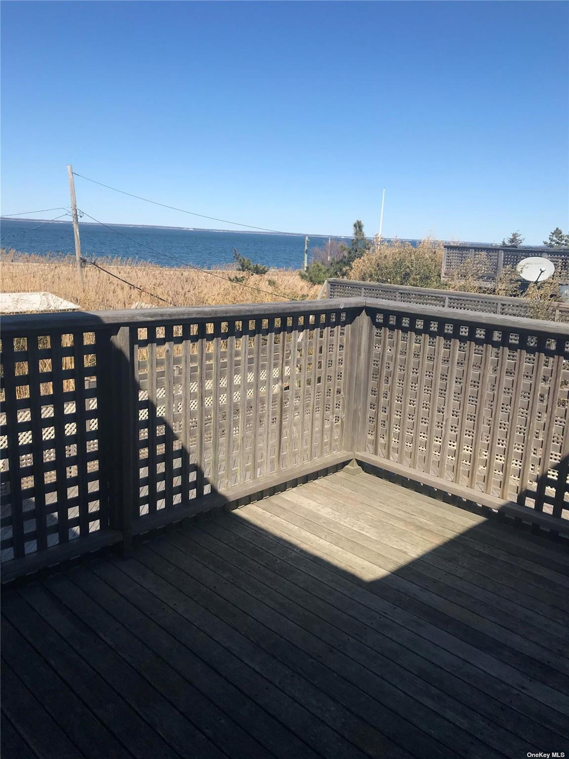 #9 photo, 16 Crescent, Seaview , NY 11770