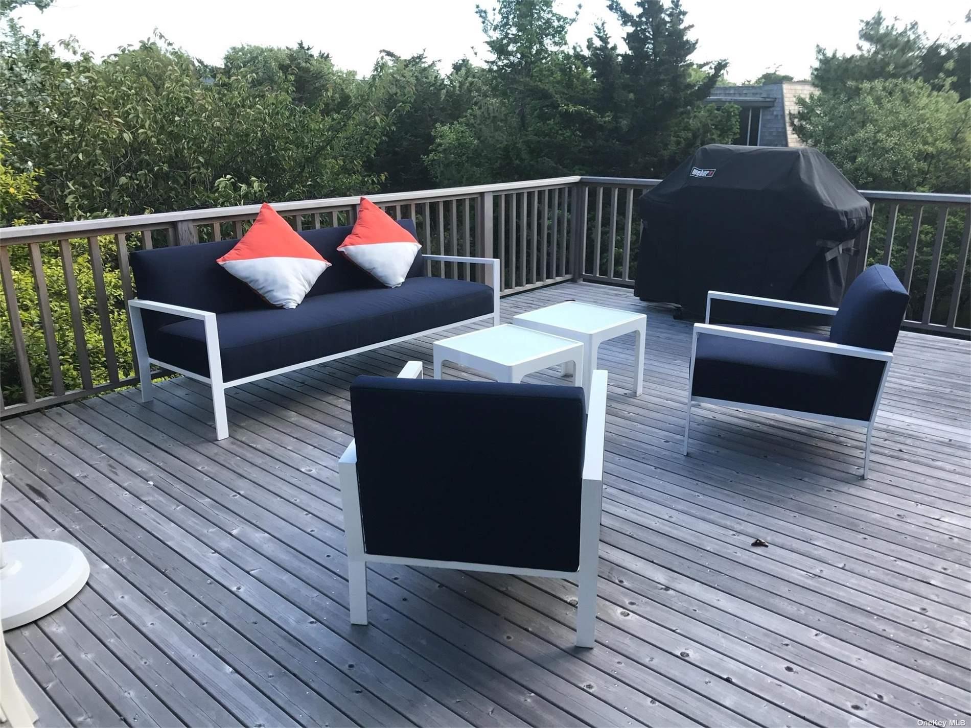 #19 photo, 42 Evergreen, Seaview , NY 11770