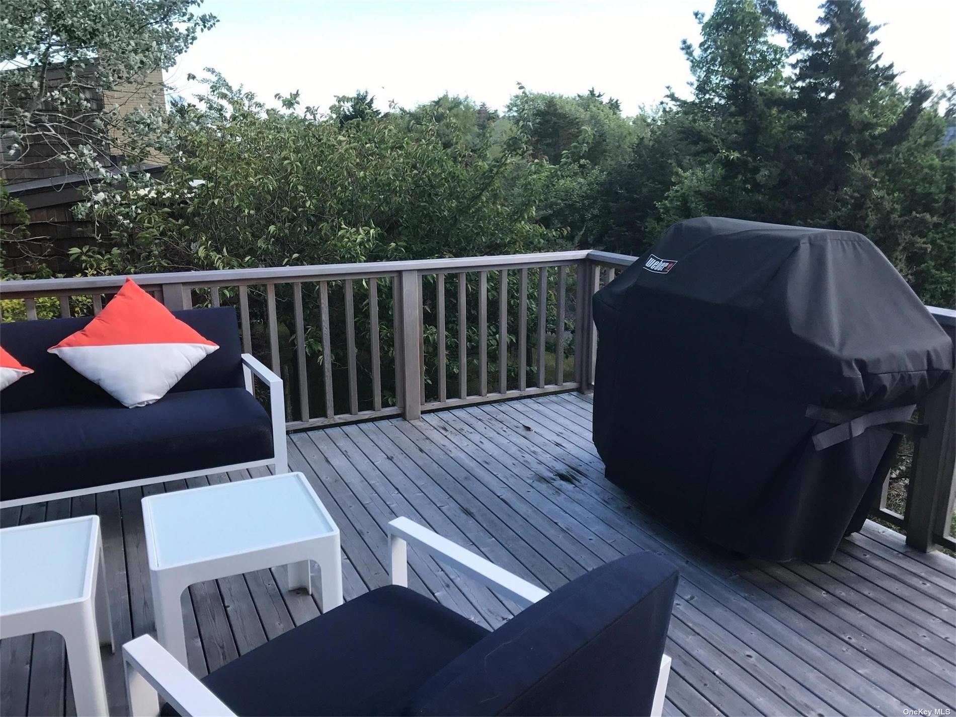 #20 photo, 42 Evergreen, Seaview , NY 11770