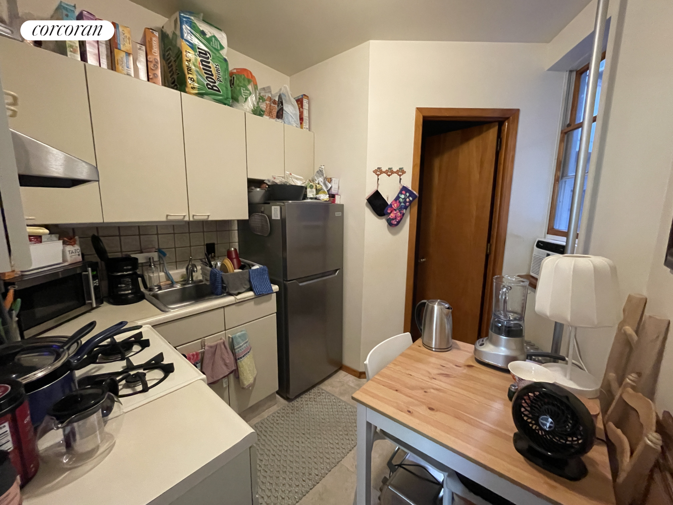 #1 photo, 323 E 89TH Street, Yorkville , NY 10128