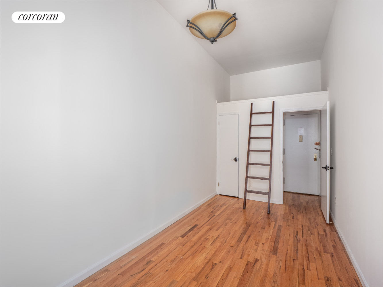 #19 photo, 54 W 71ST Street, Lincoln Square , NY 10023