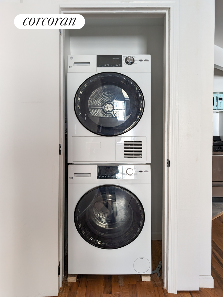 #22 photo, 54 W 71ST Street, Lincoln Square , NY 10023