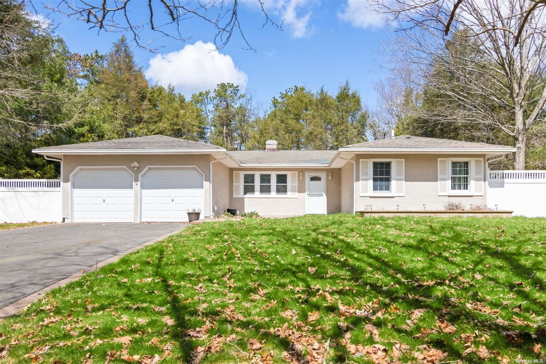 #1 photo, 10 Cathy Court, Nesconset , NY 11767