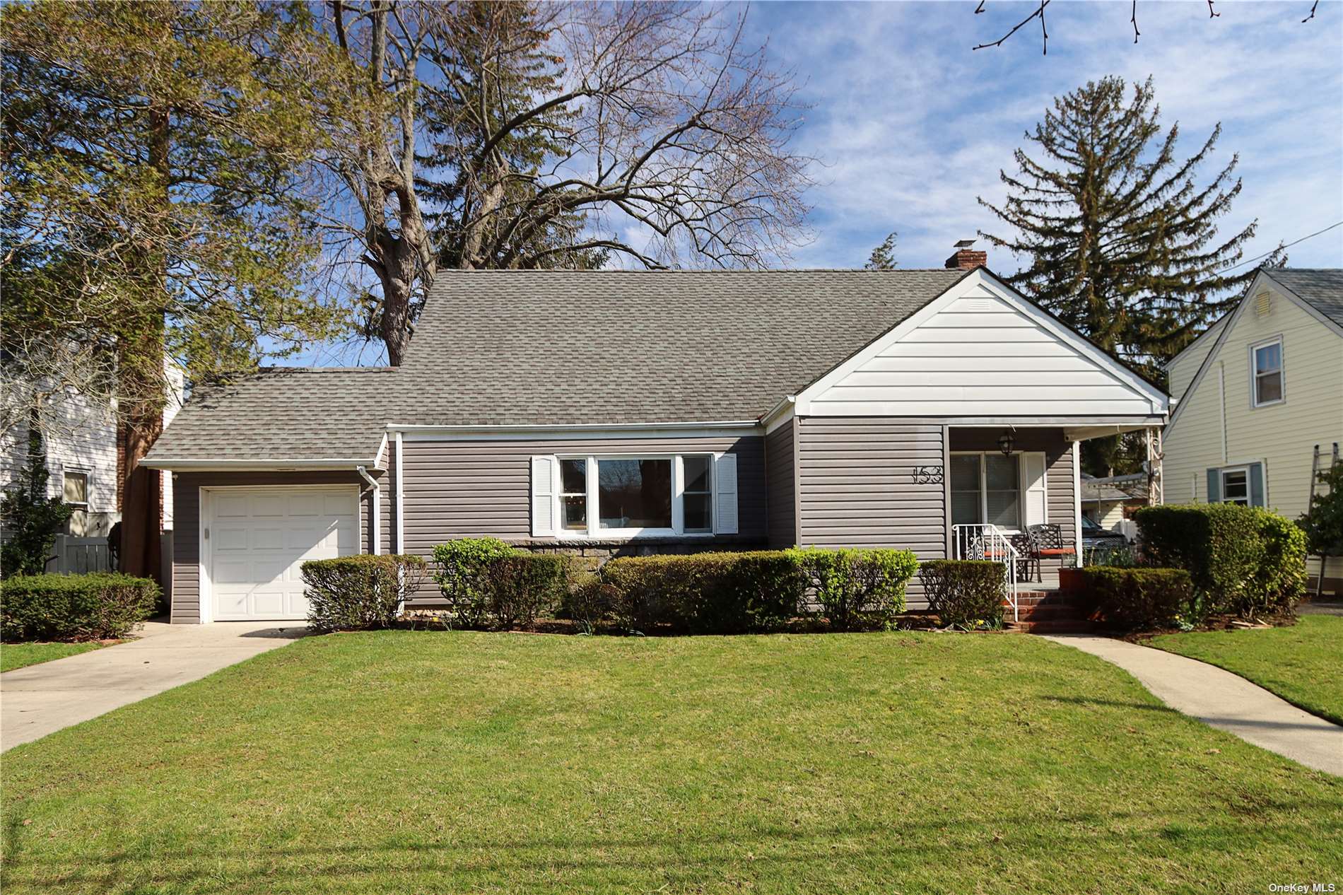 #1 photo, 153 E Cherry Street, ナッソー郡 Floral Park , NY 11001