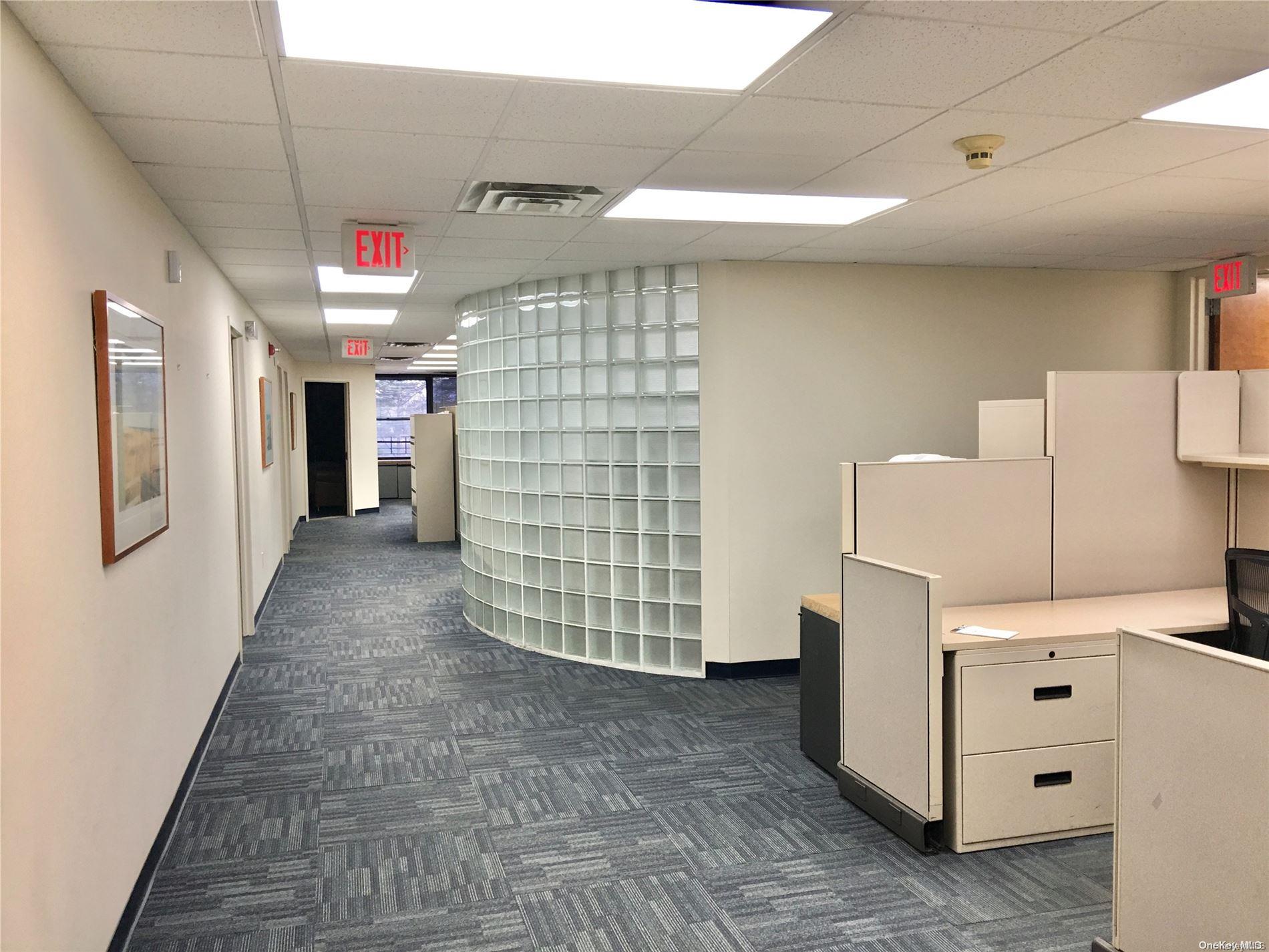 #6 photo, 990 Westbury Road, ナッソー郡 Westbury , NY 11590