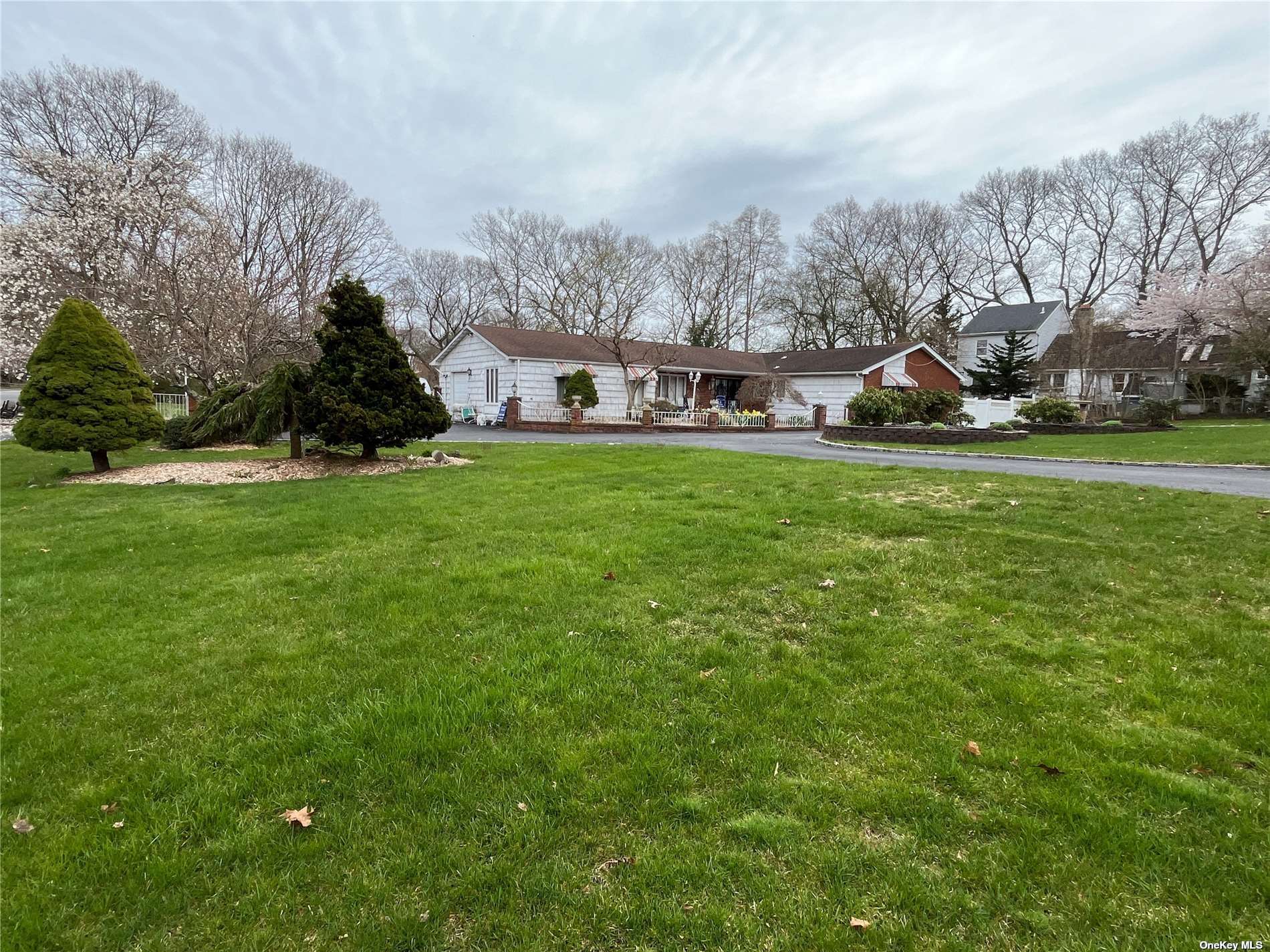 #1 photo, 169 Kings Park Road, Commack , NY 11725