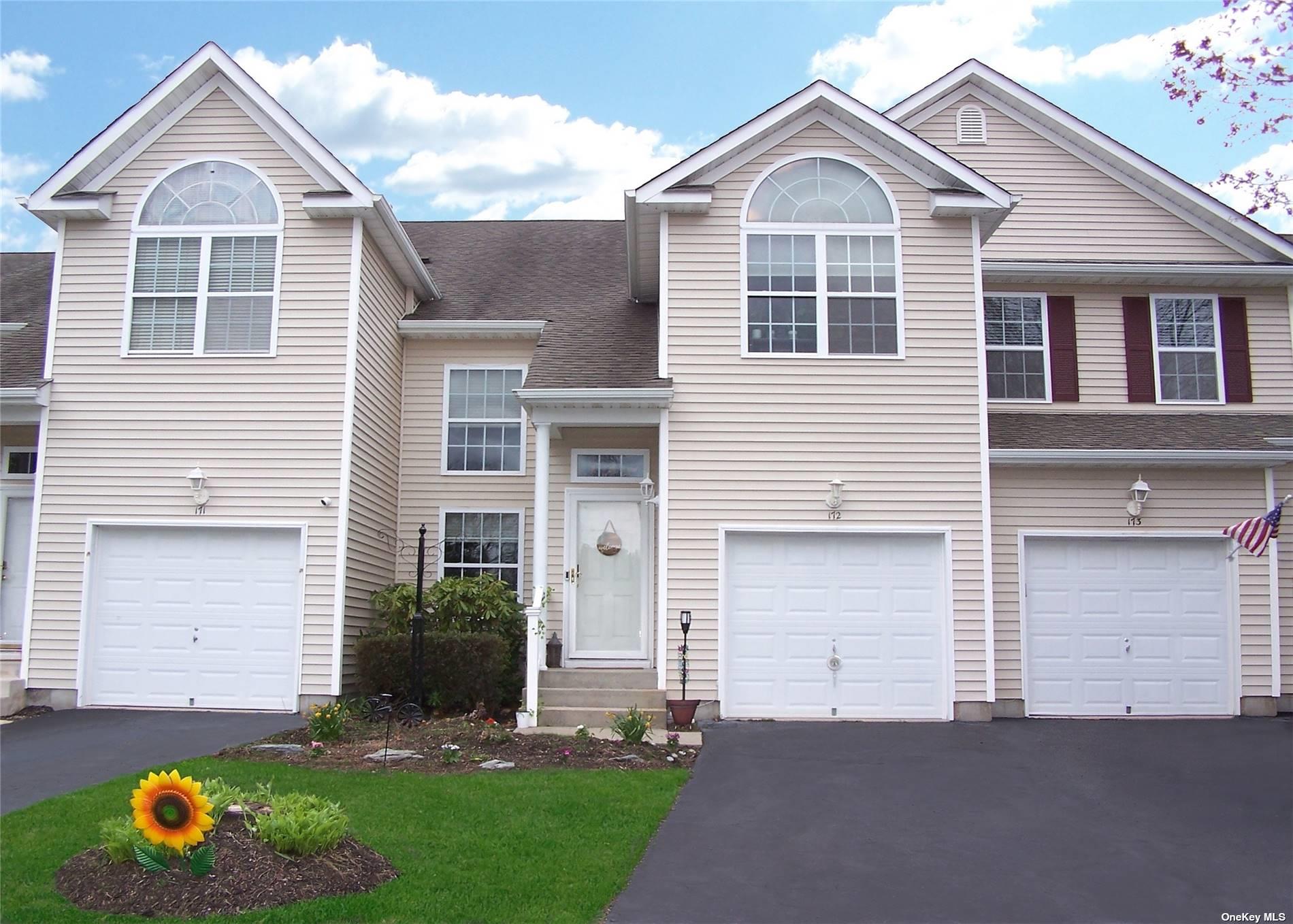 #1 photo, 172 Kettles Lane, Medford , NY 11763