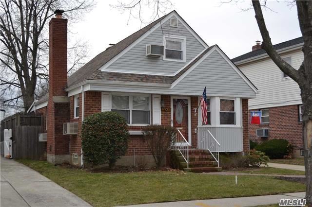 #1 photo, 80-28 259th Street, 皇后区 Floral Park , NY 11004