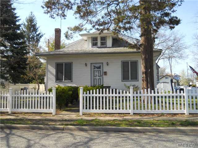 #1 photo, 500 Nassau Street, ナッソー郡 Bellmore , NY 11710